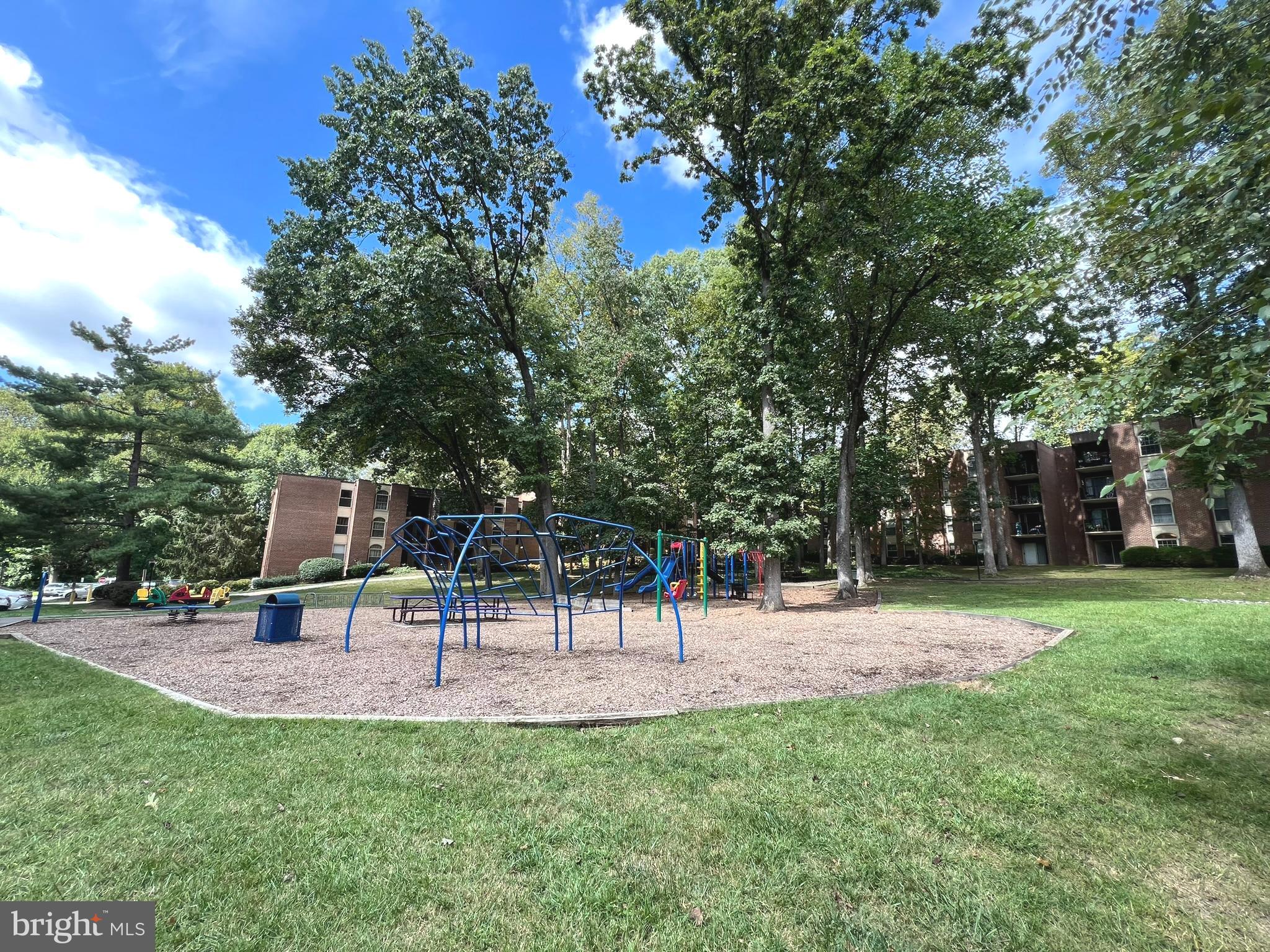 WOODBURN VILLAGE - Residential Lease