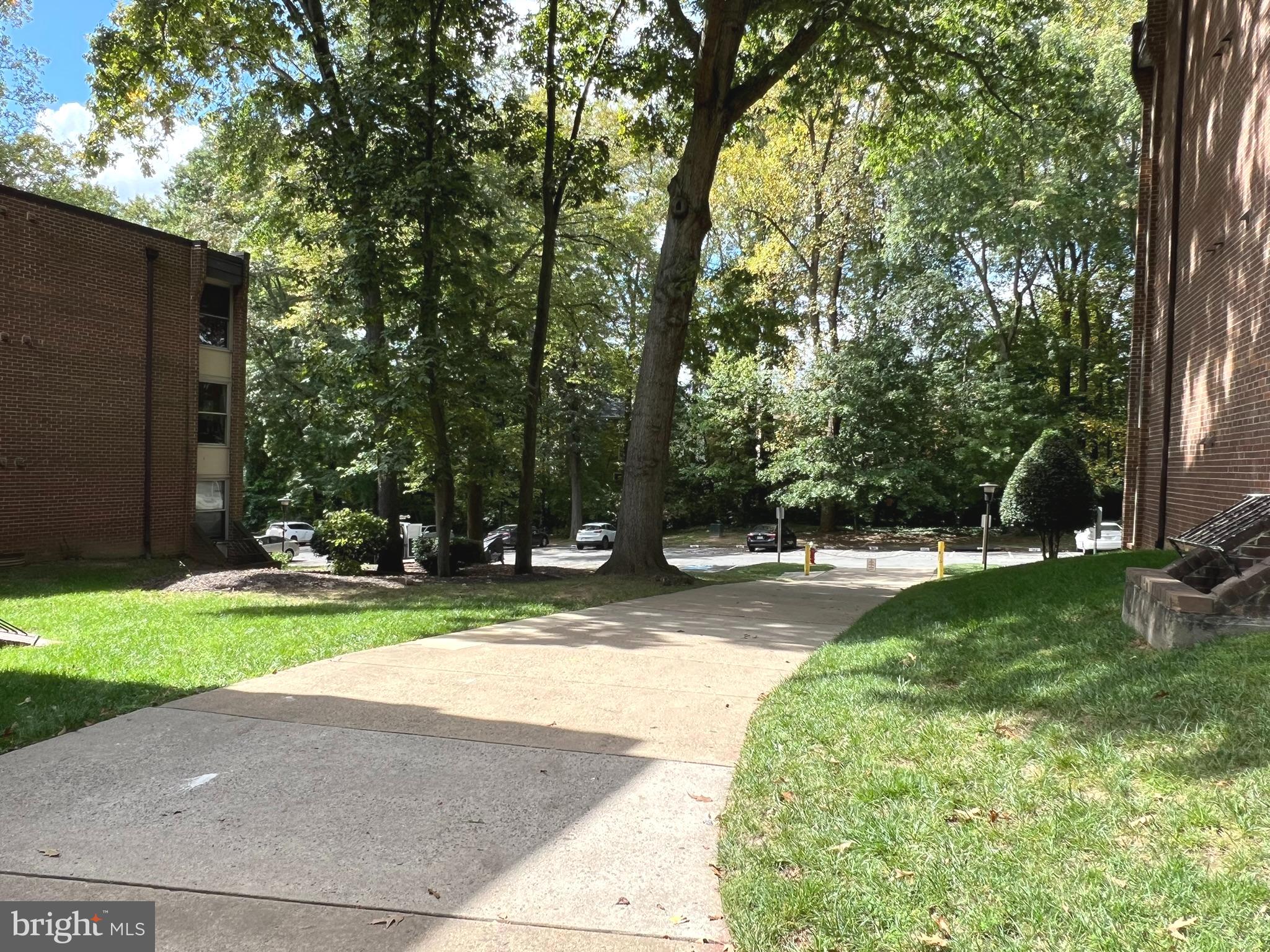 WOODBURN VILLAGE - Residential Lease