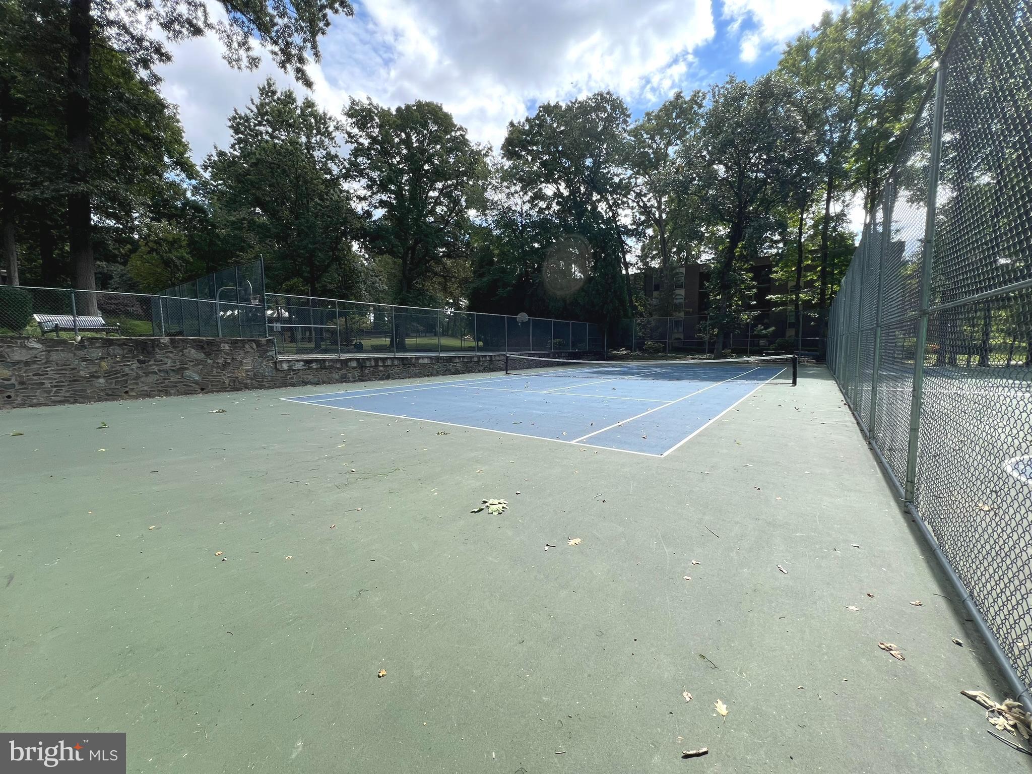 WOODBURN VILLAGE - Residential Lease