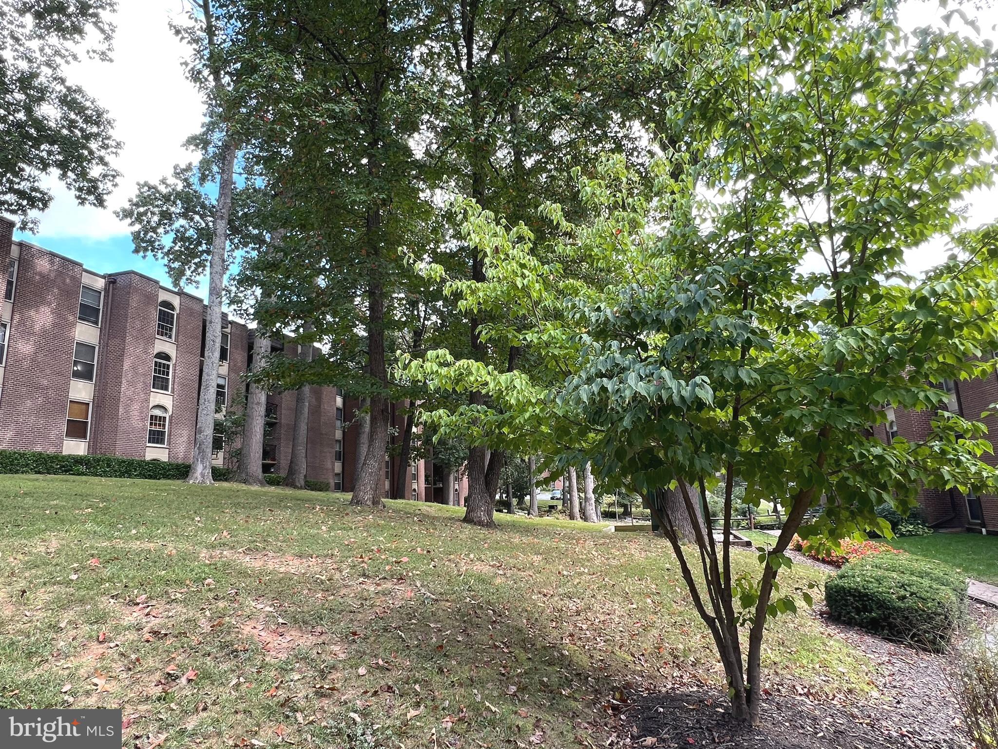 WOODBURN VILLAGE - Residential Lease