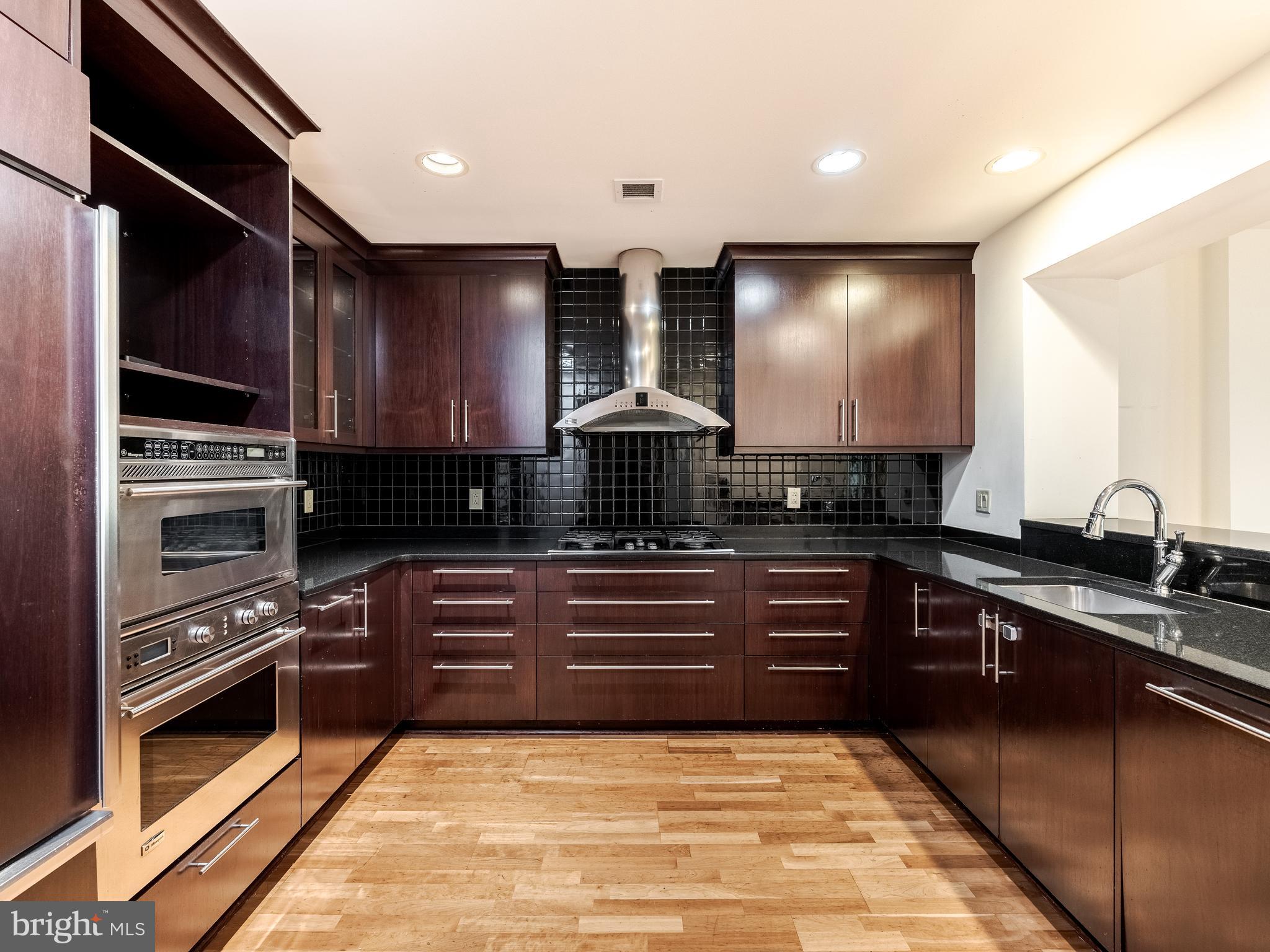 CORINTHIAN - Residential