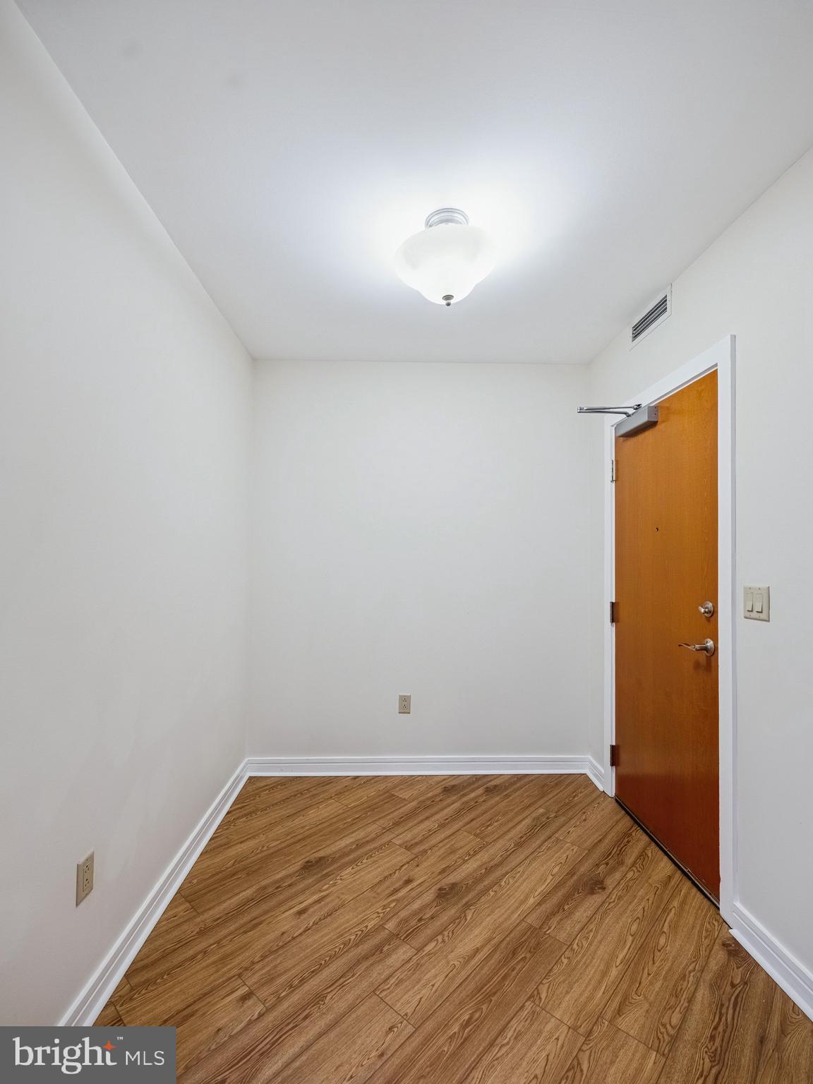 CORINTHIAN - Residential