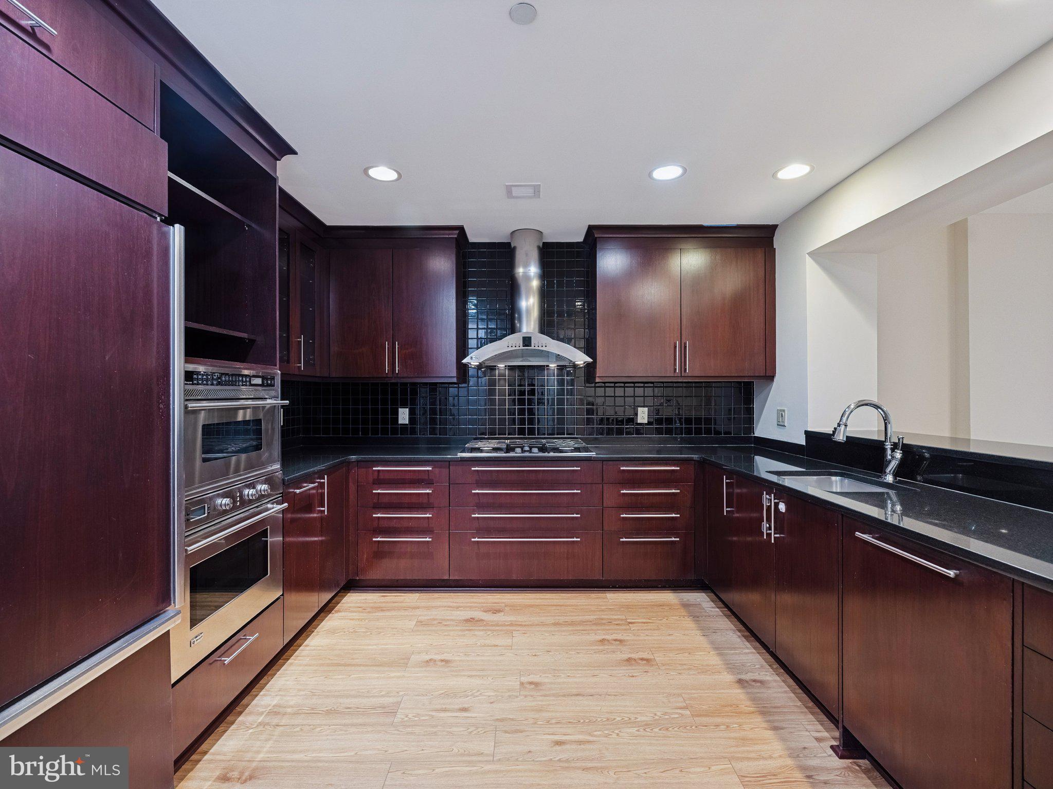 CORINTHIAN - Residential