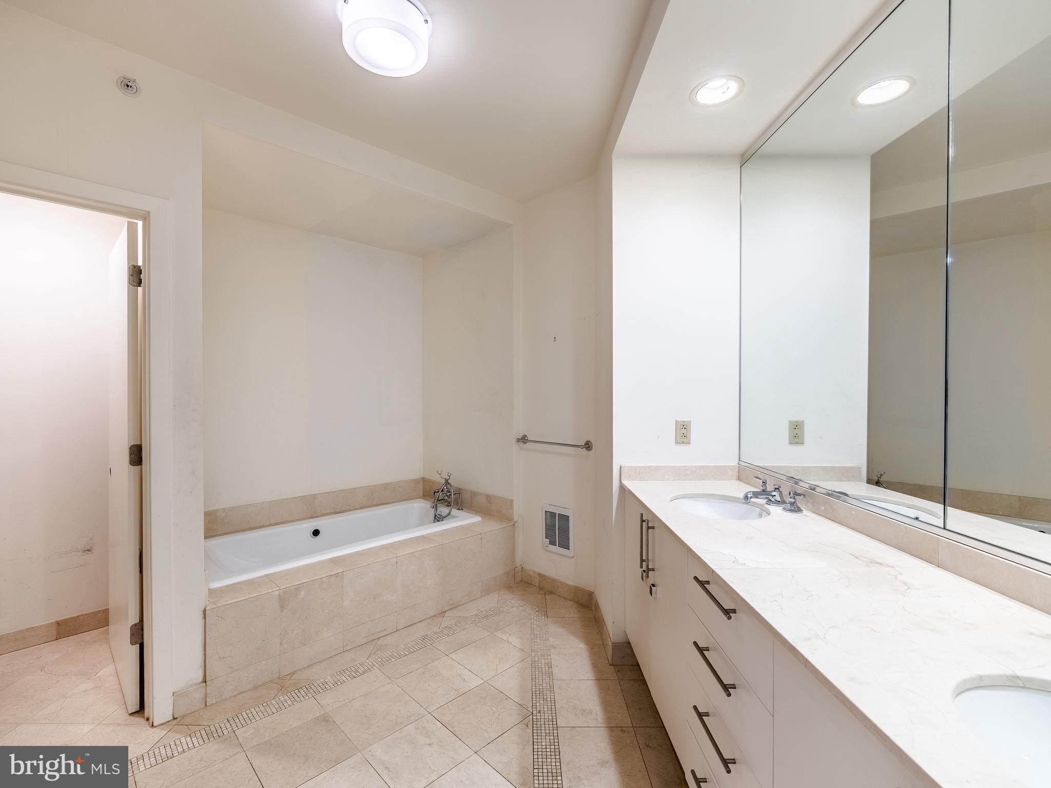 CORINTHIAN - Residential