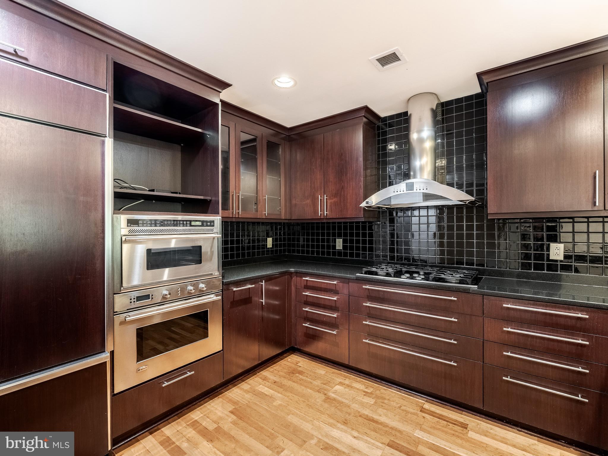 CORINTHIAN - Residential