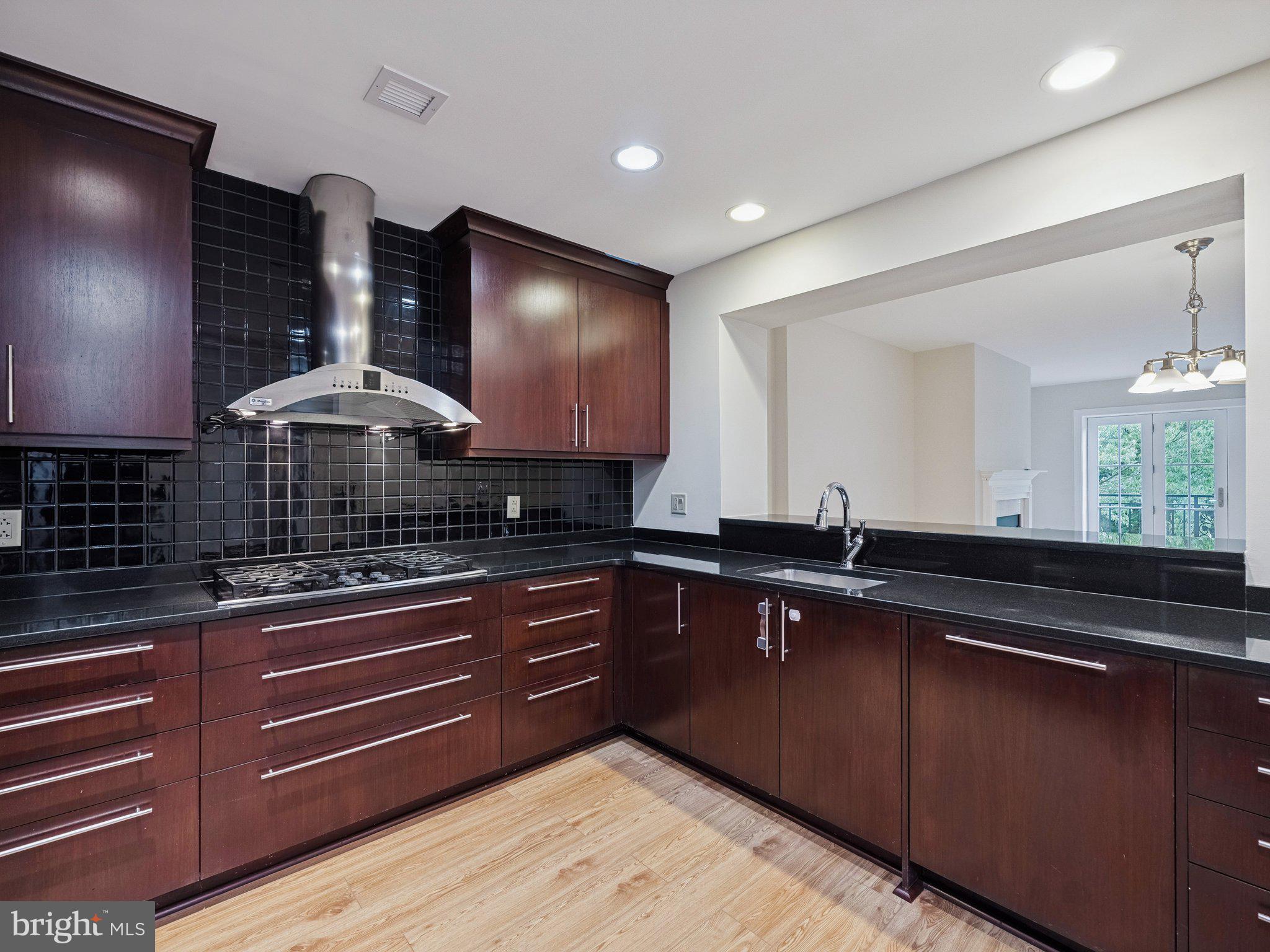 CORINTHIAN - Residential