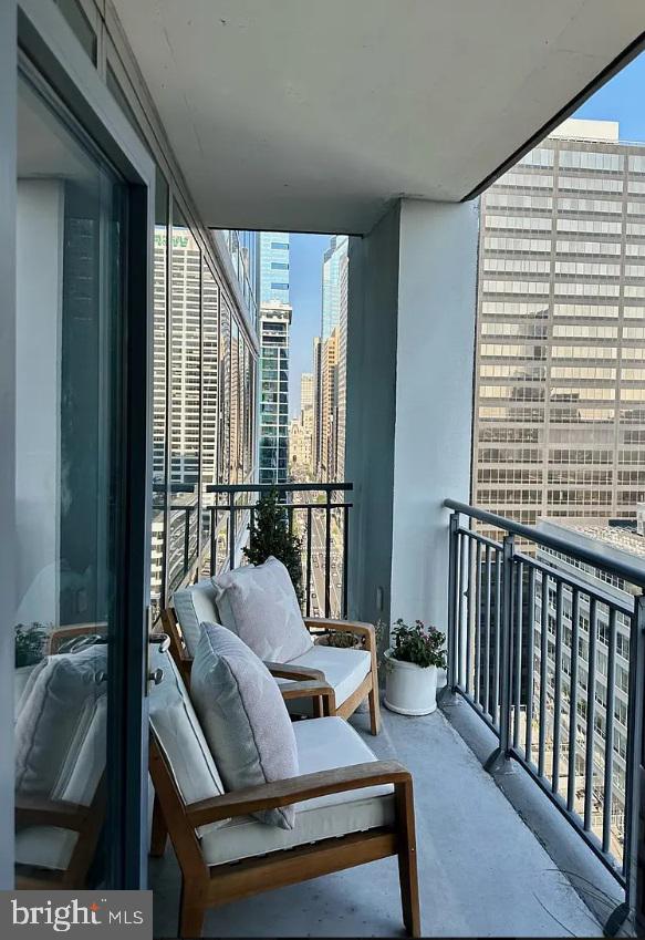 RITTENHOUSE SQUARE - Residential Lease