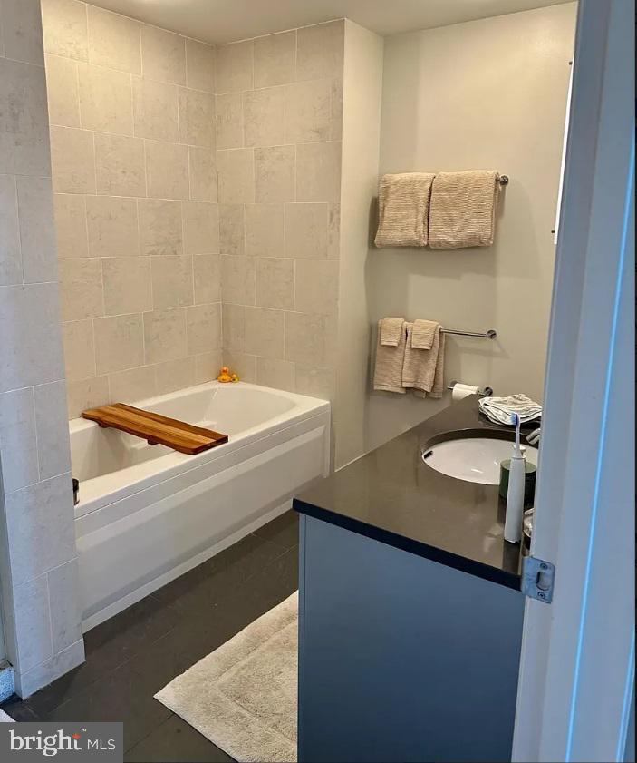 RITTENHOUSE SQUARE - Residential Lease