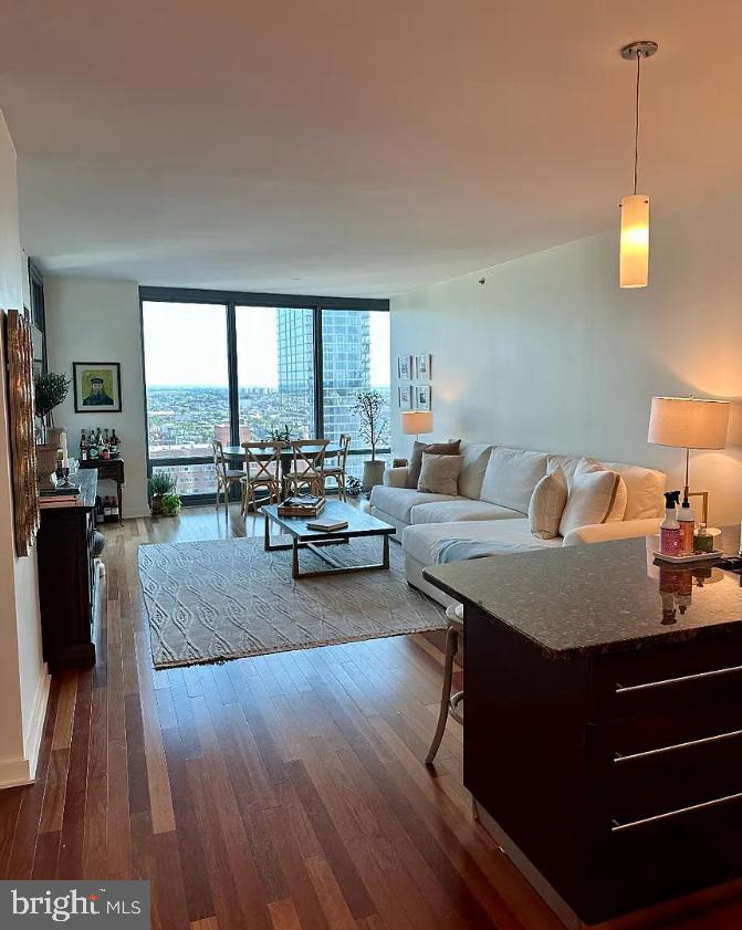 RITTENHOUSE SQUARE - Residential Lease