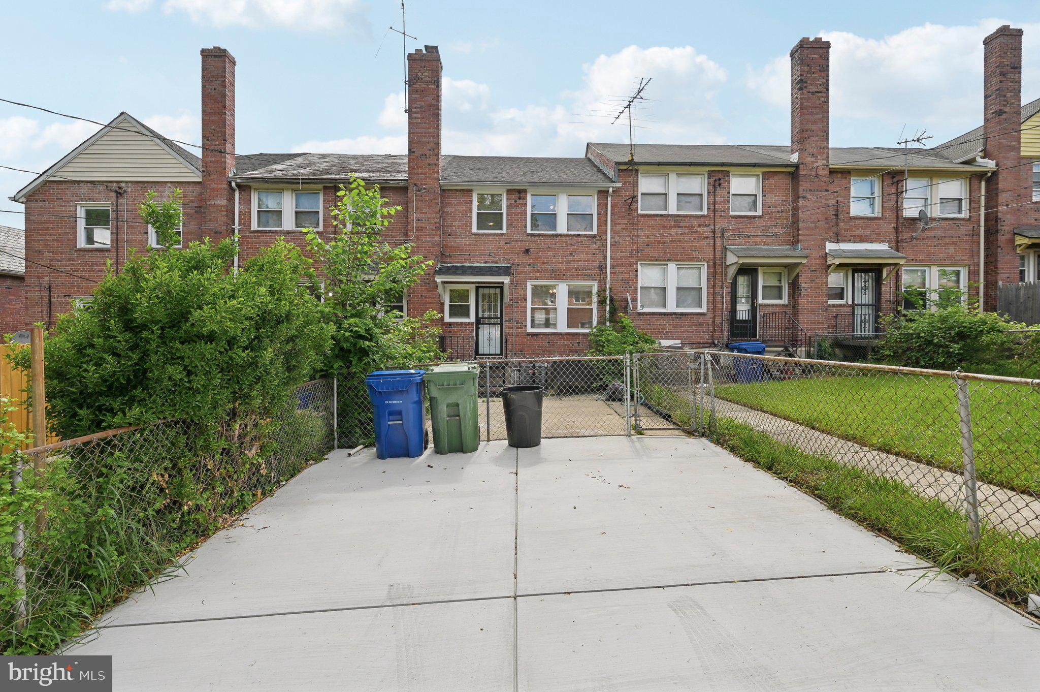 WAVERLY - Residential