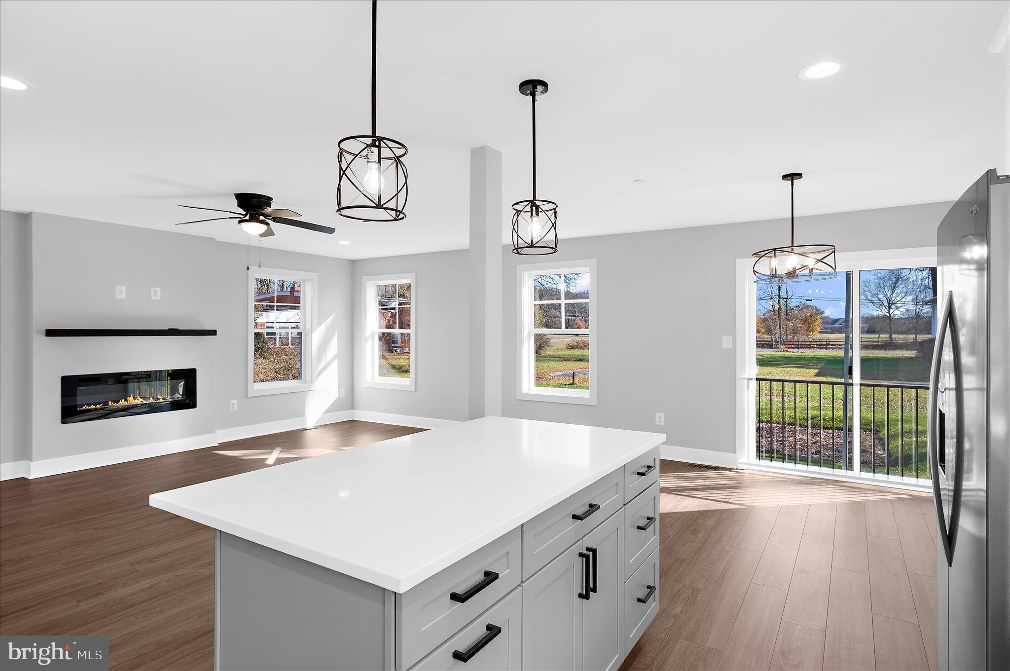 GRANDE VIEW PARK - Residential