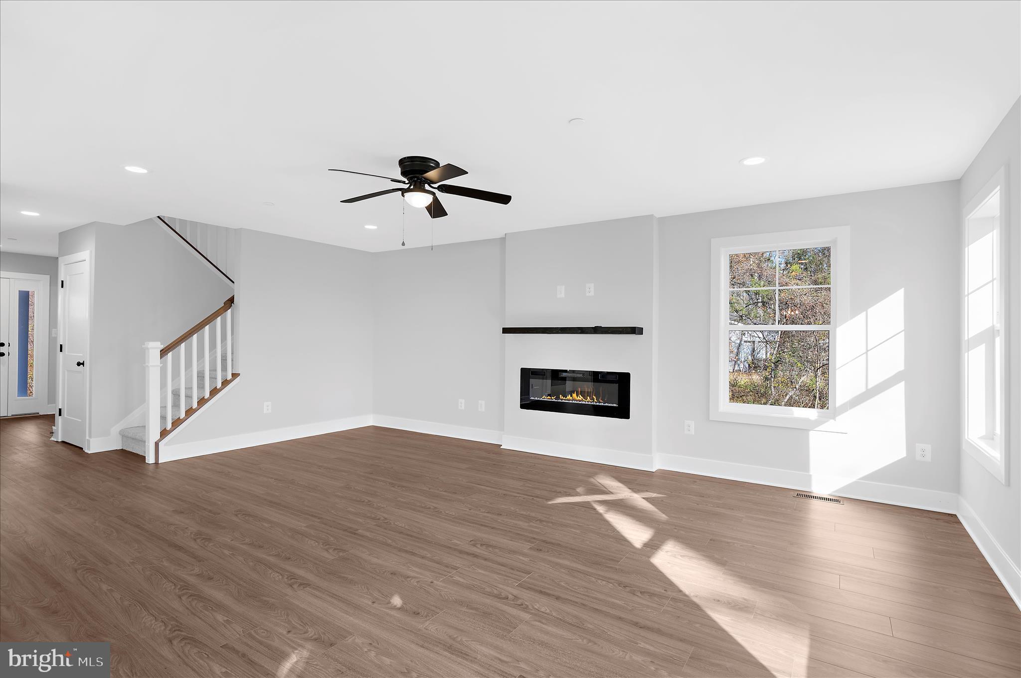 GRANDE VIEW PARK - Residential