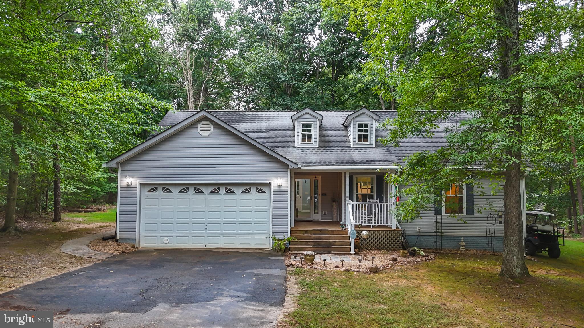 41 LAKESHORE LANE