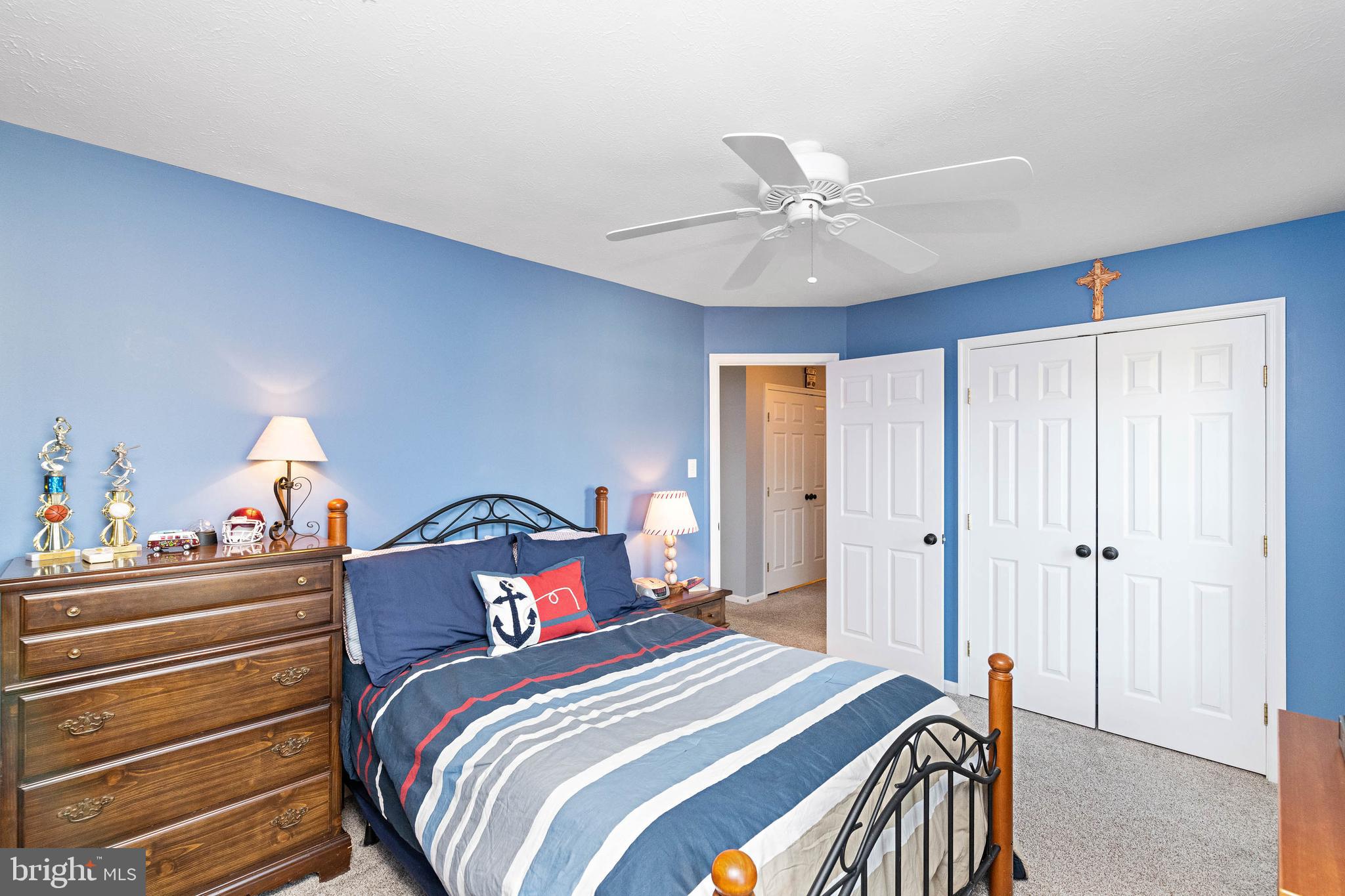 COUNTRY WALK - Residential