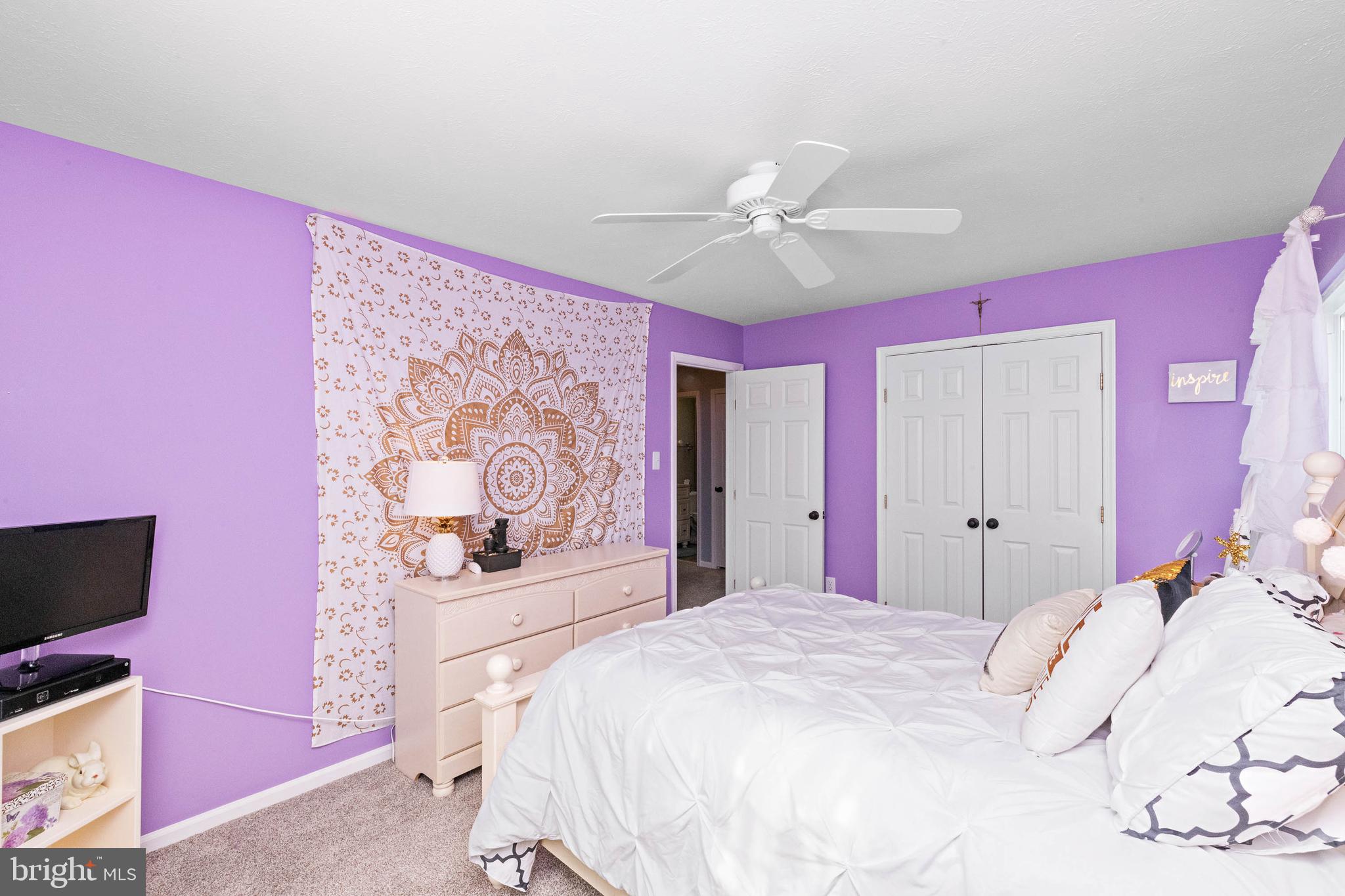 COUNTRY WALK - Residential