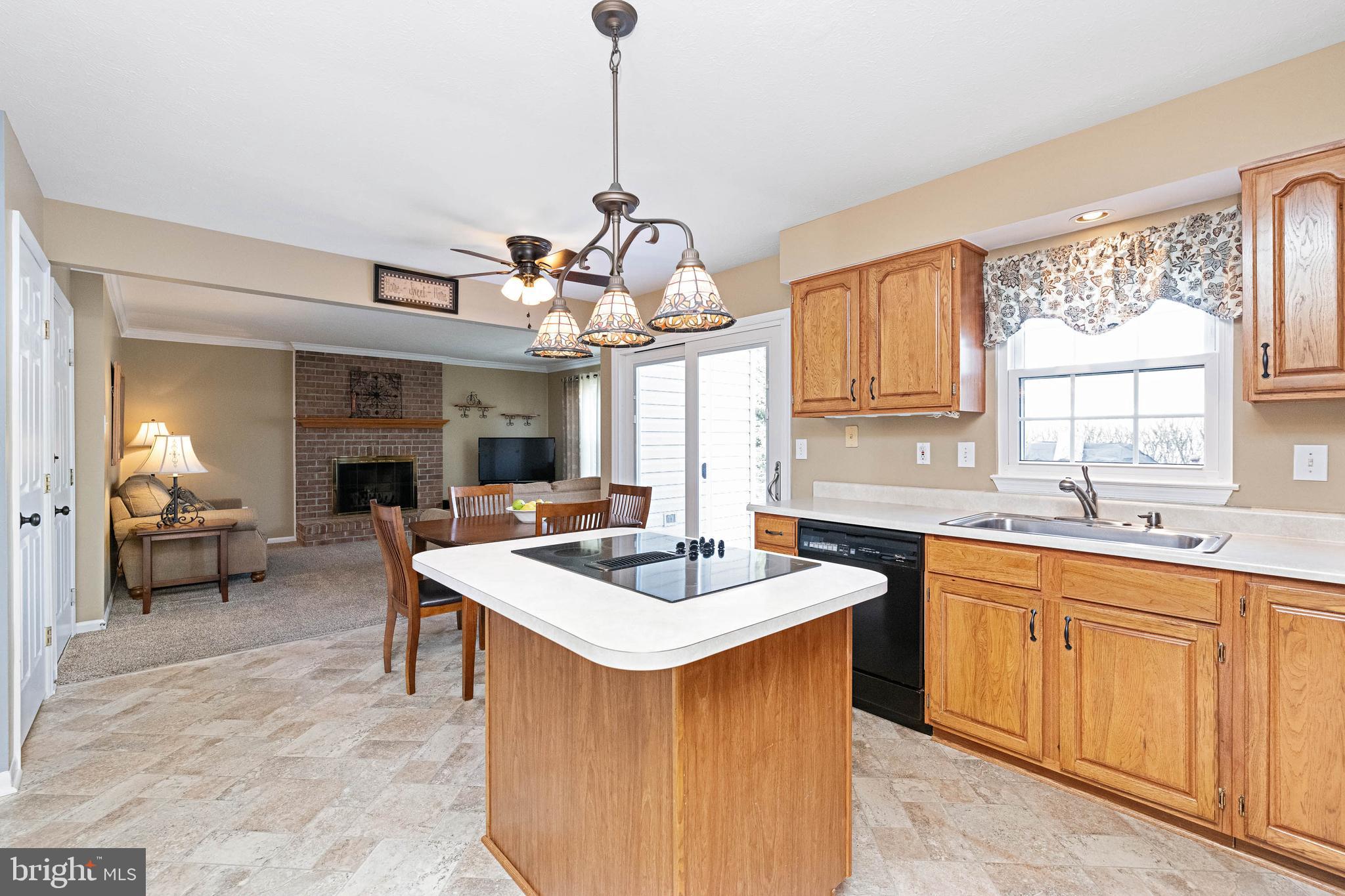 COUNTRY WALK - Residential