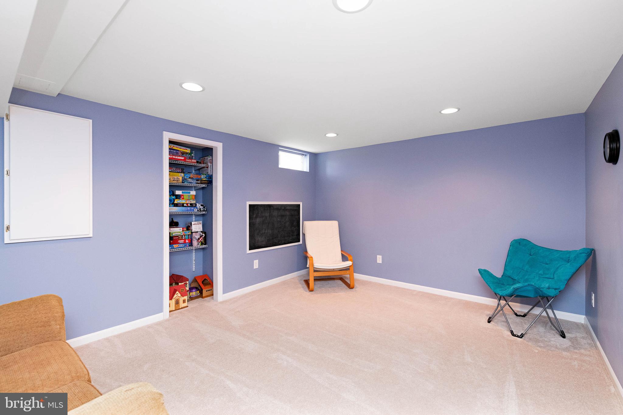 COUNTRY WALK - Residential