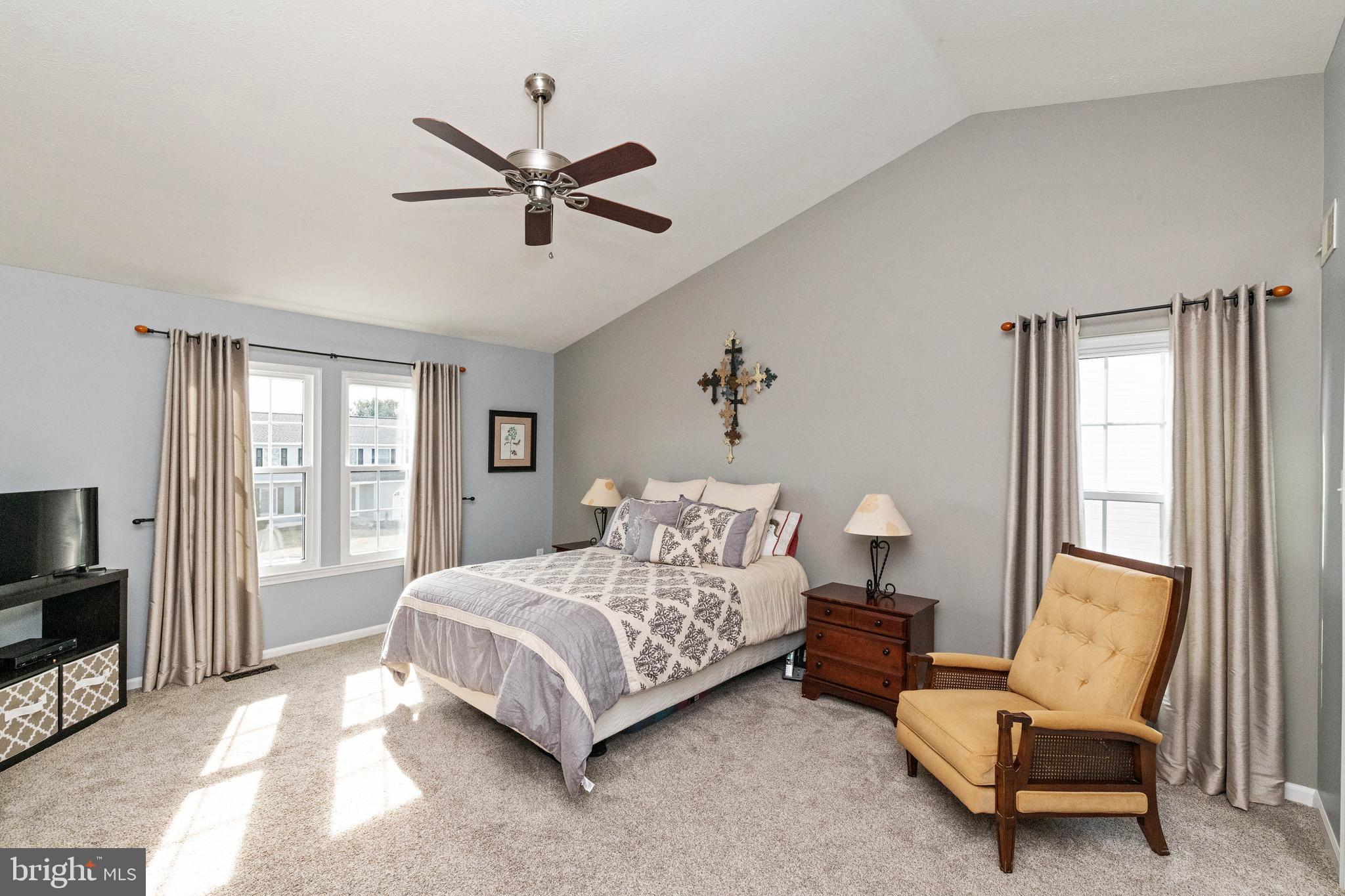 COUNTRY WALK - Residential