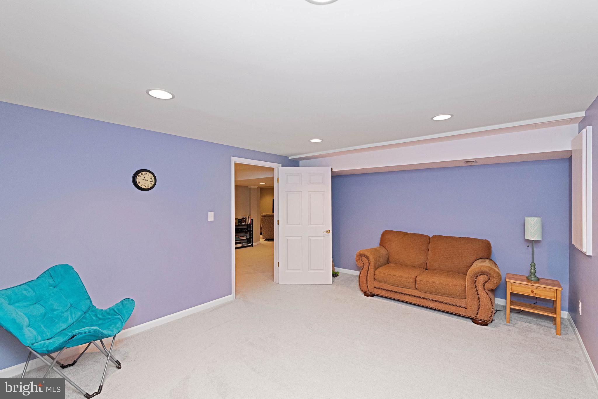 COUNTRY WALK - Residential