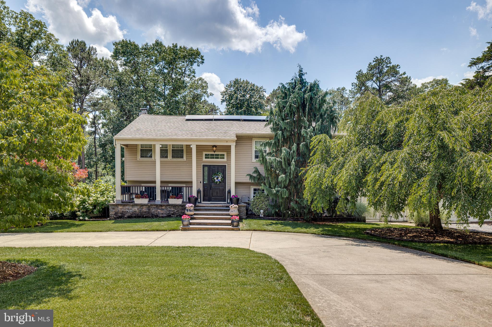 211 CAHNT AVENUE