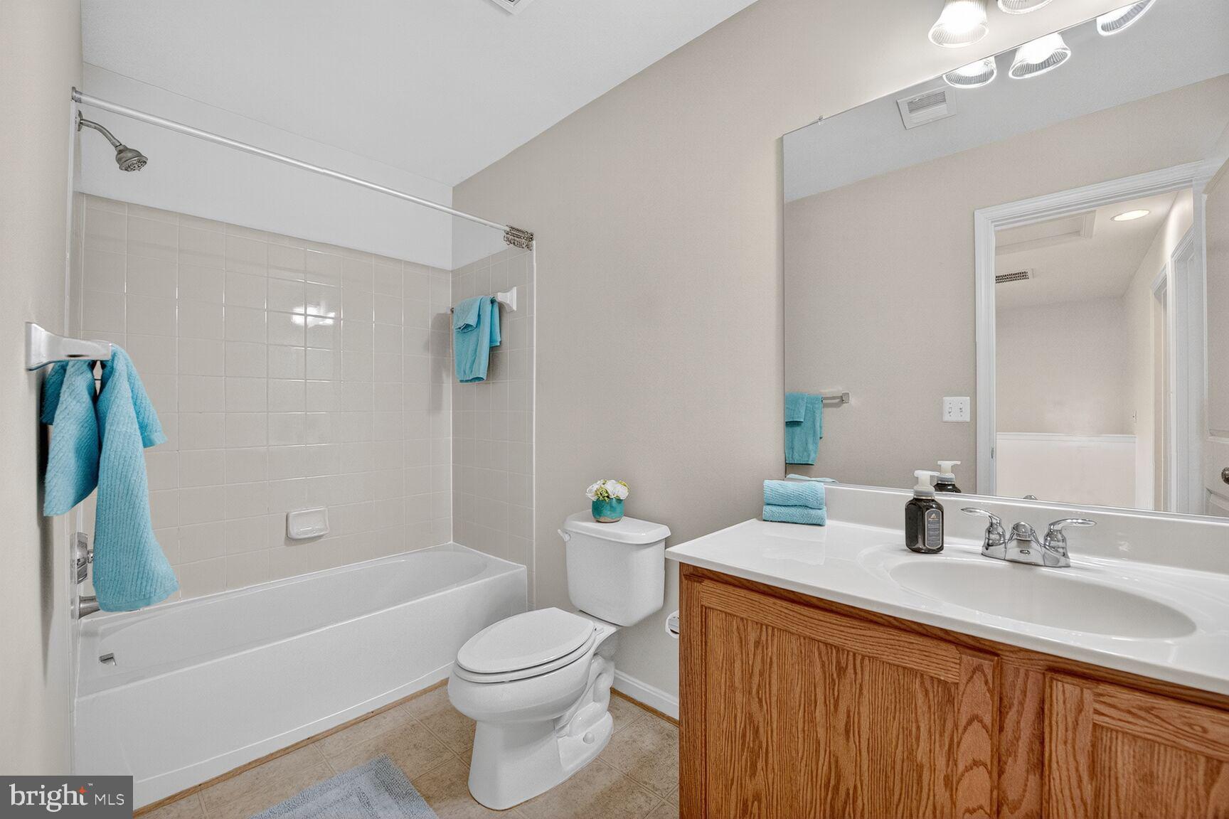 VICTORY LAKES - Residential