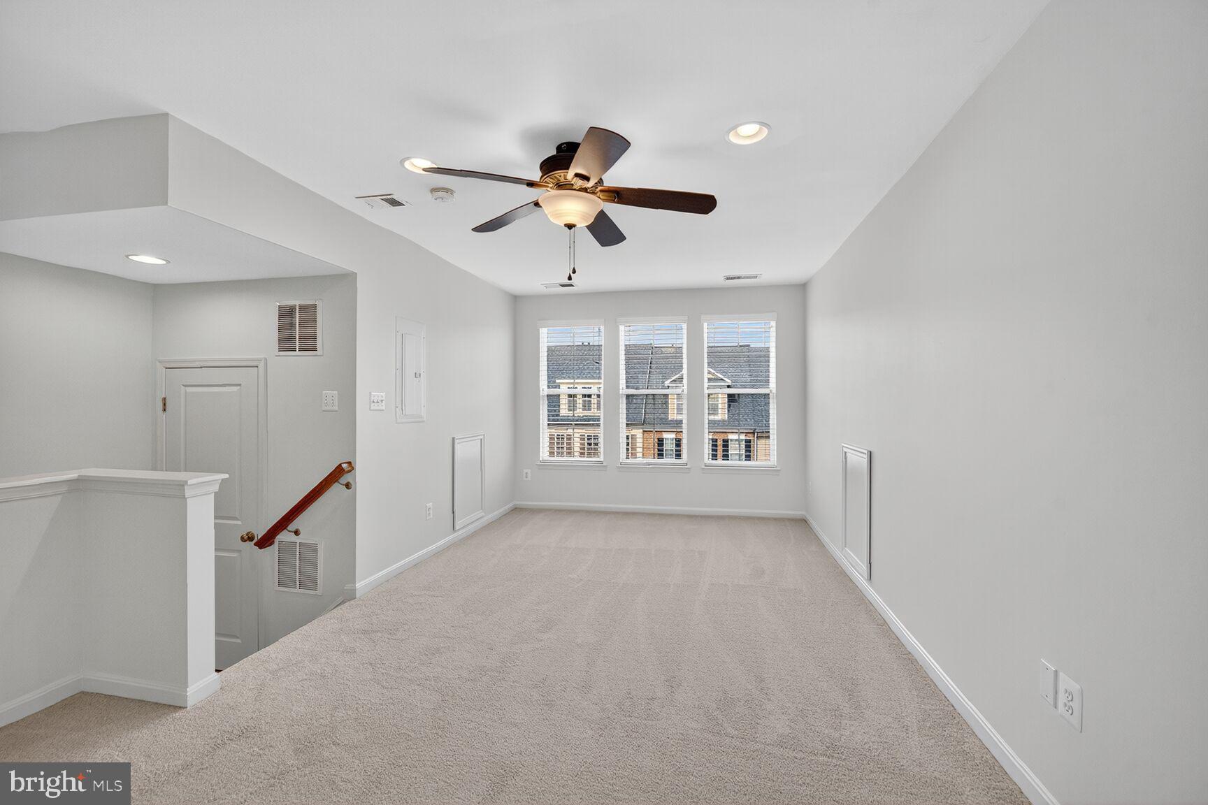 VICTORY LAKES - Residential