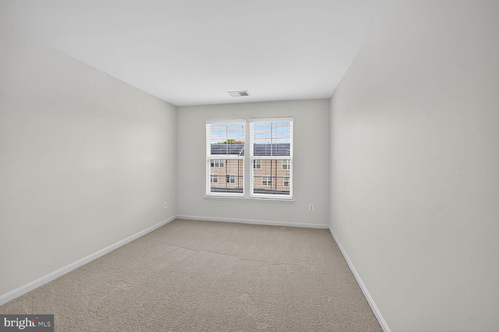 VICTORY LAKES - Residential