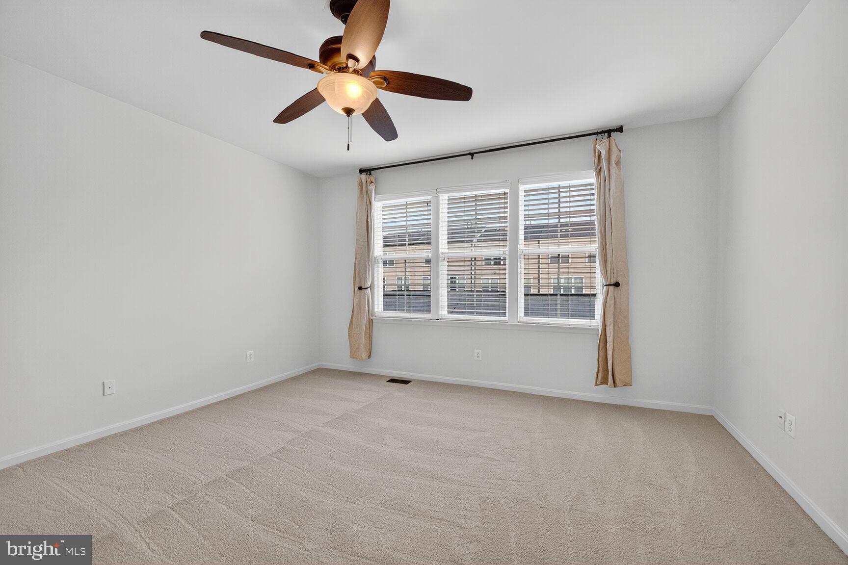 VICTORY LAKES - Residential