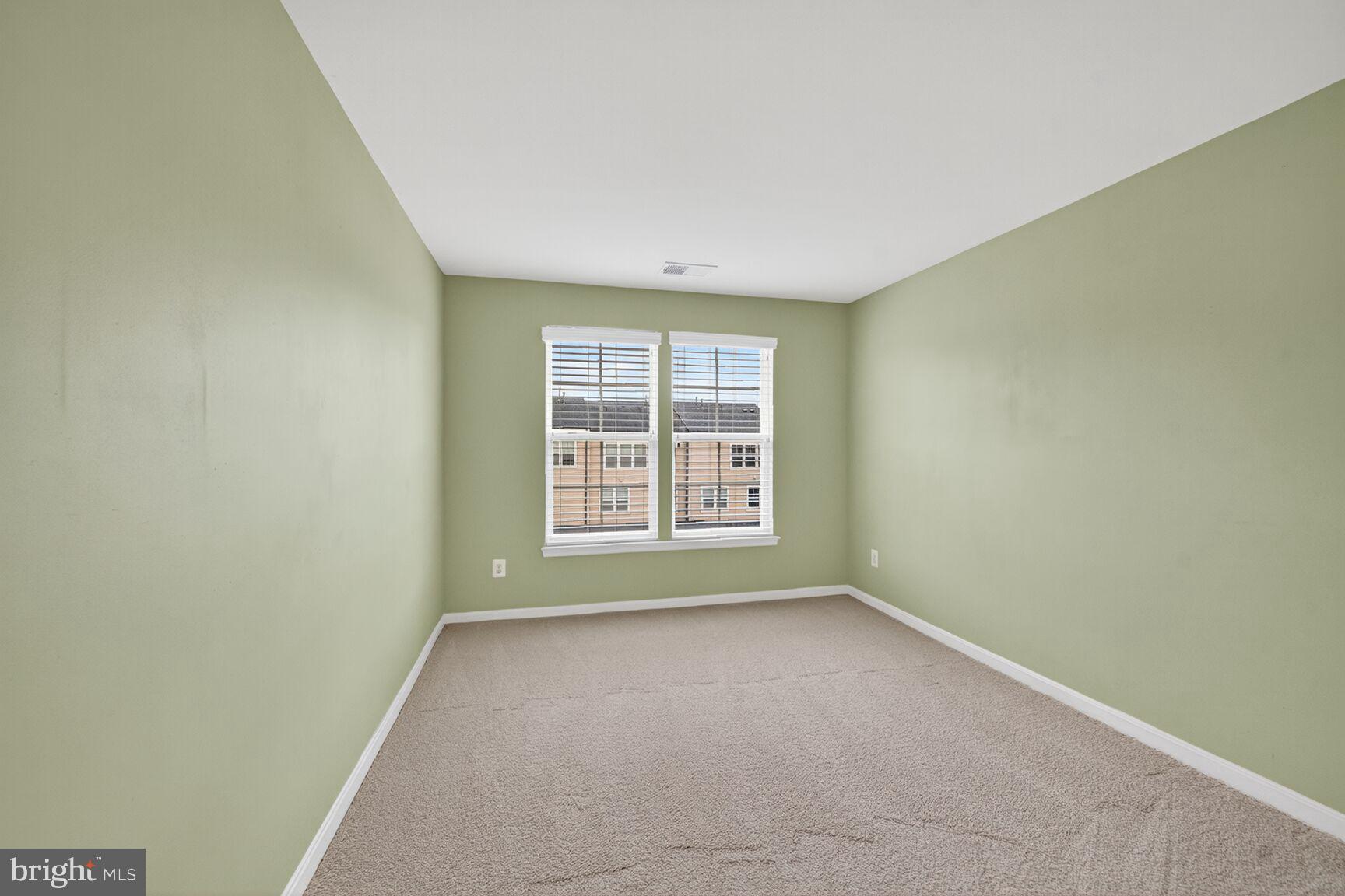 VICTORY LAKES - Residential