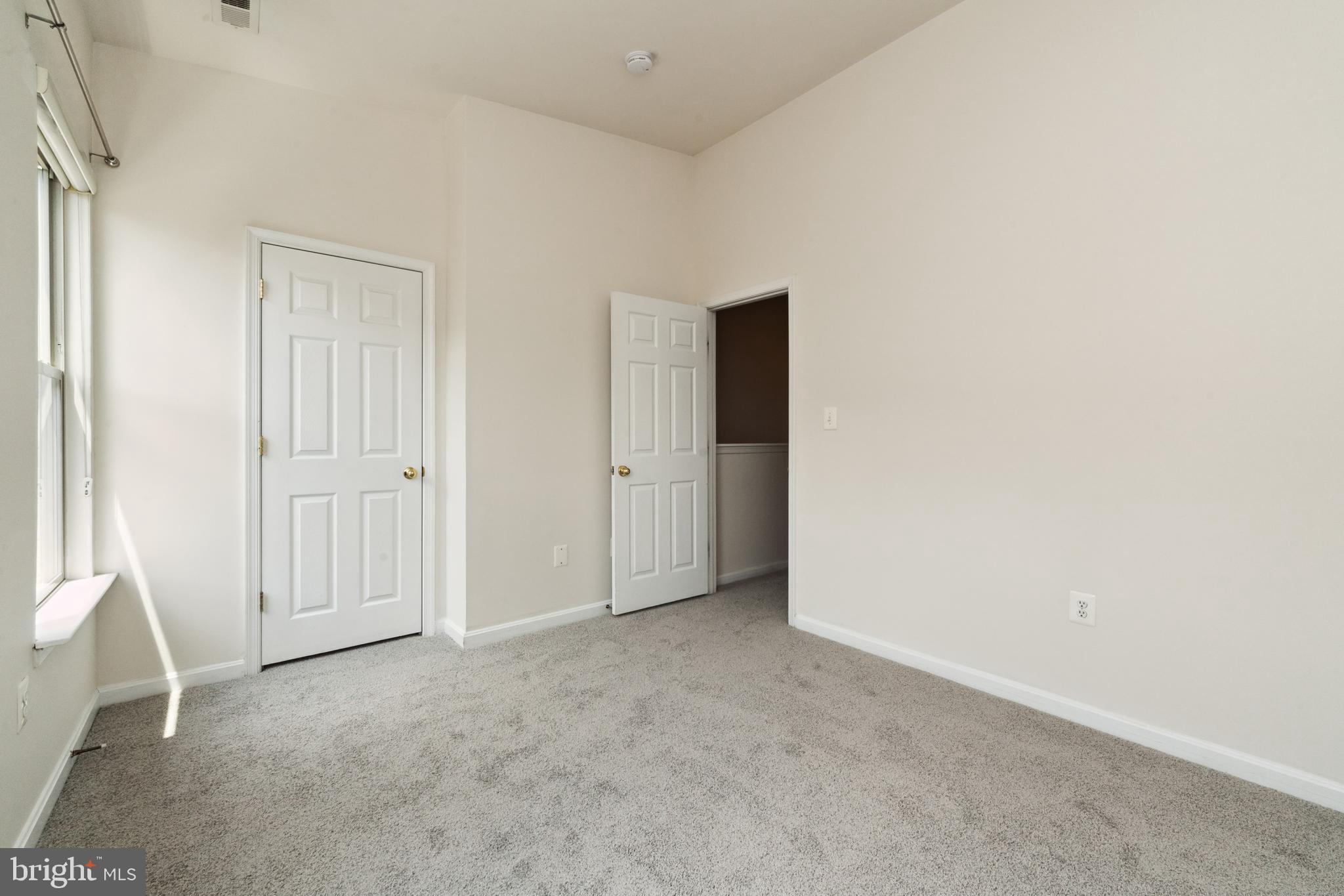 ALBEMARLE SQUARE - Residential Lease