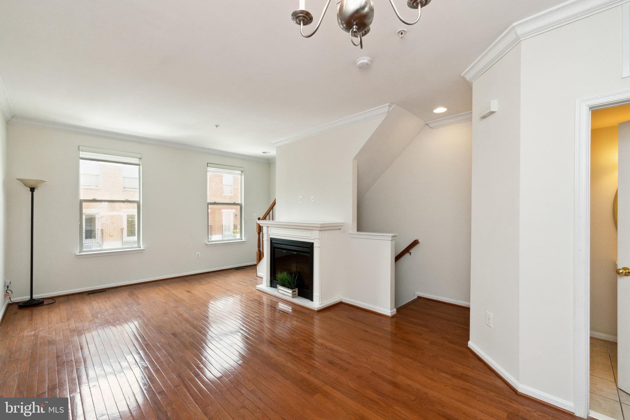 ALBEMARLE SQUARE - Residential Lease