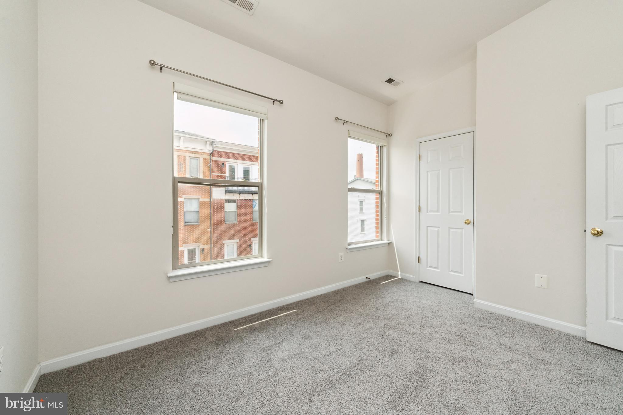 ALBEMARLE SQUARE - Residential Lease