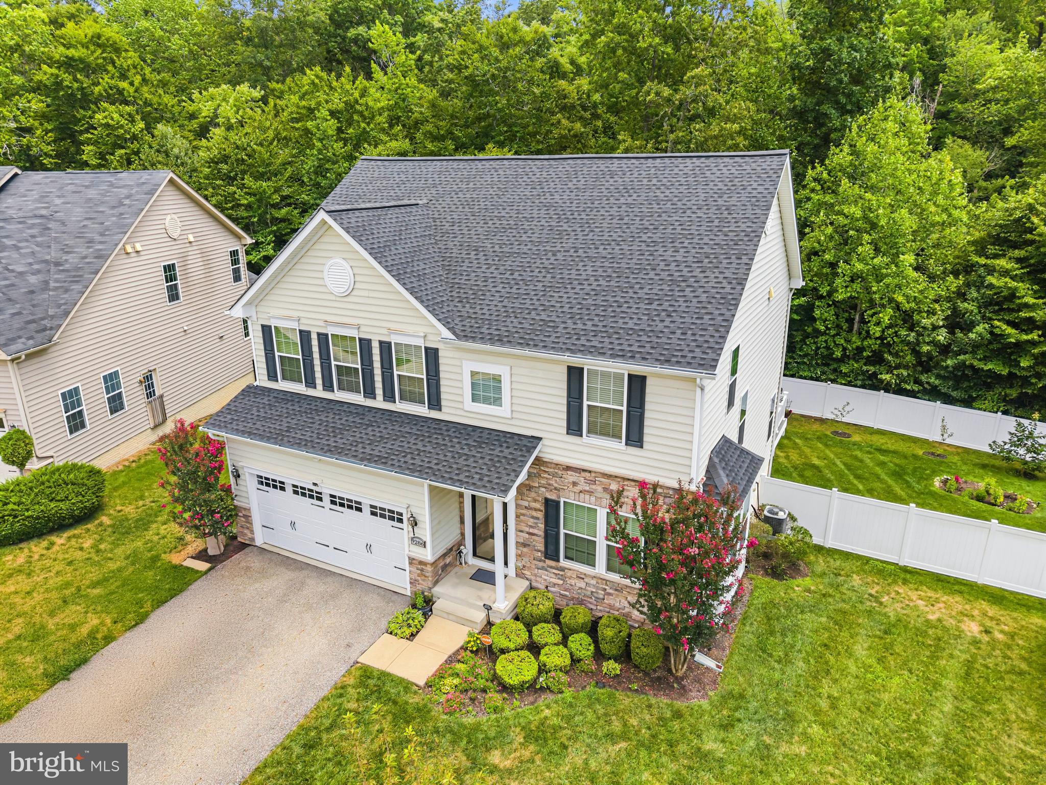 9286 ROCK LYNN CIRCLE