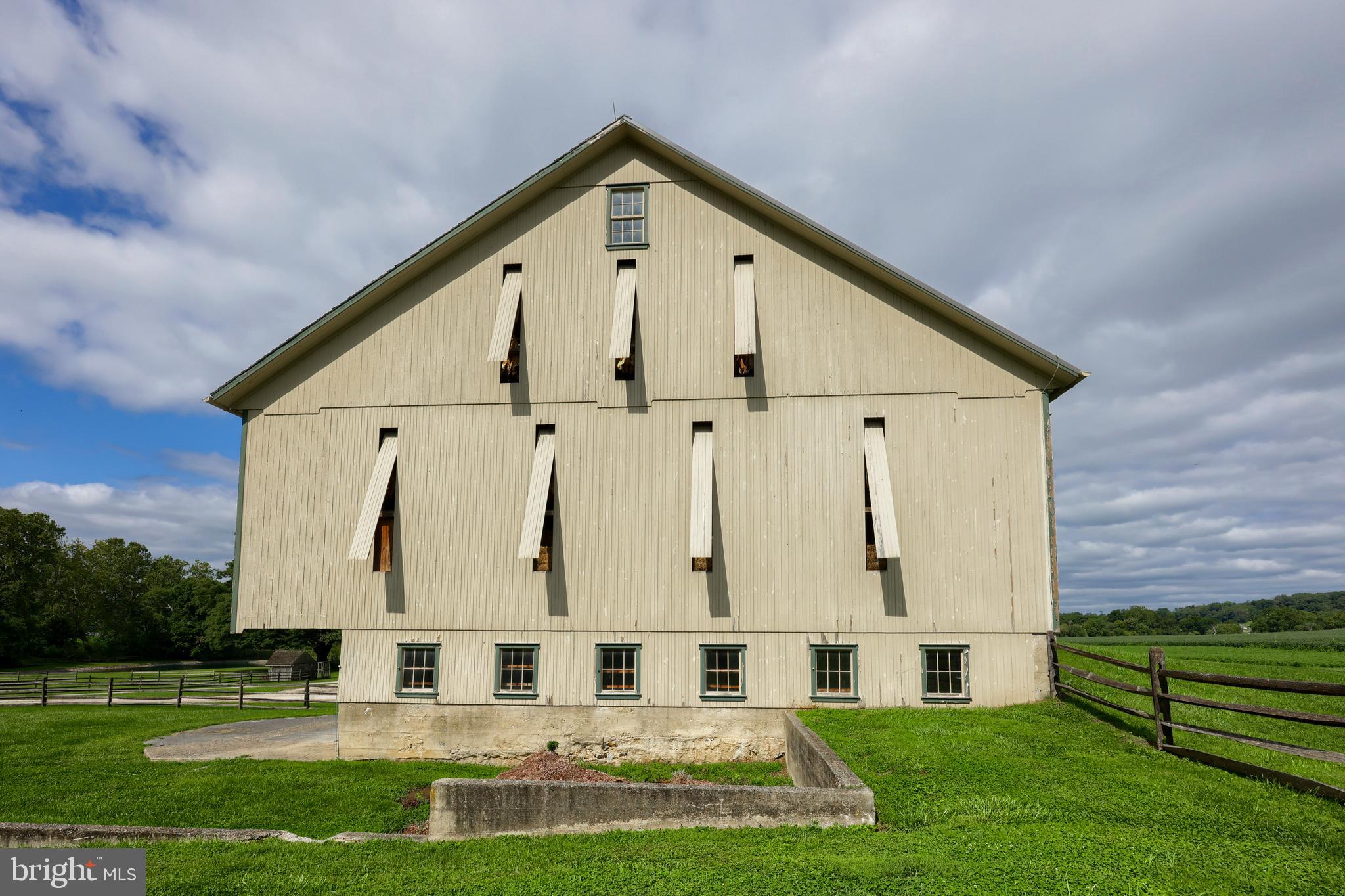 STRASBURG - Residential