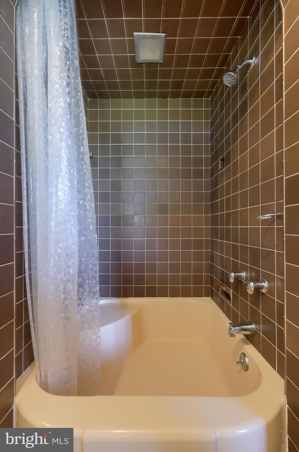 STRASBURG - Residential