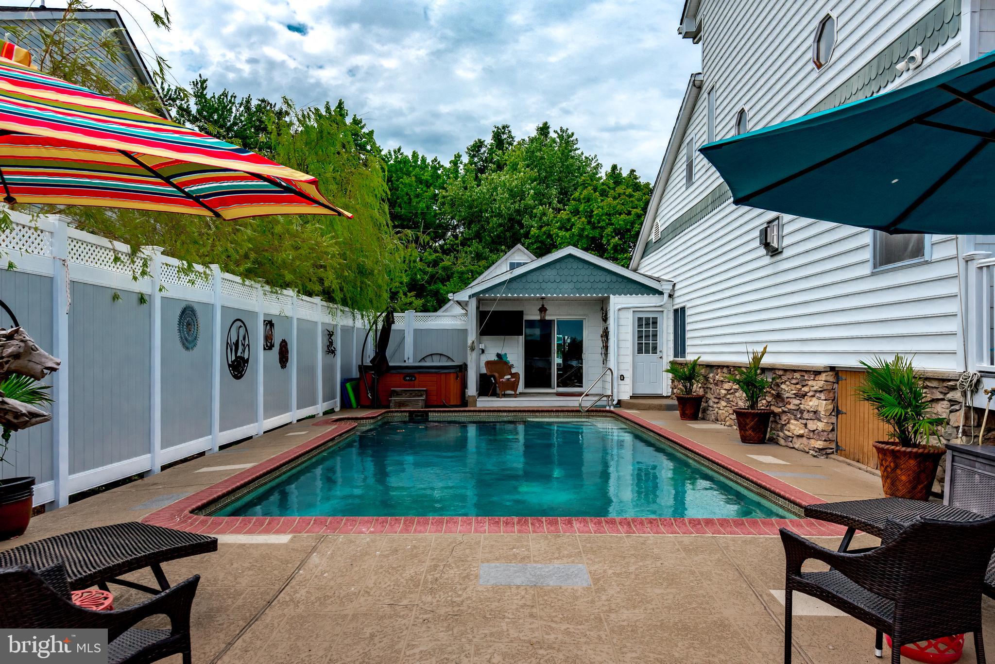 OAKWOOD - Residential