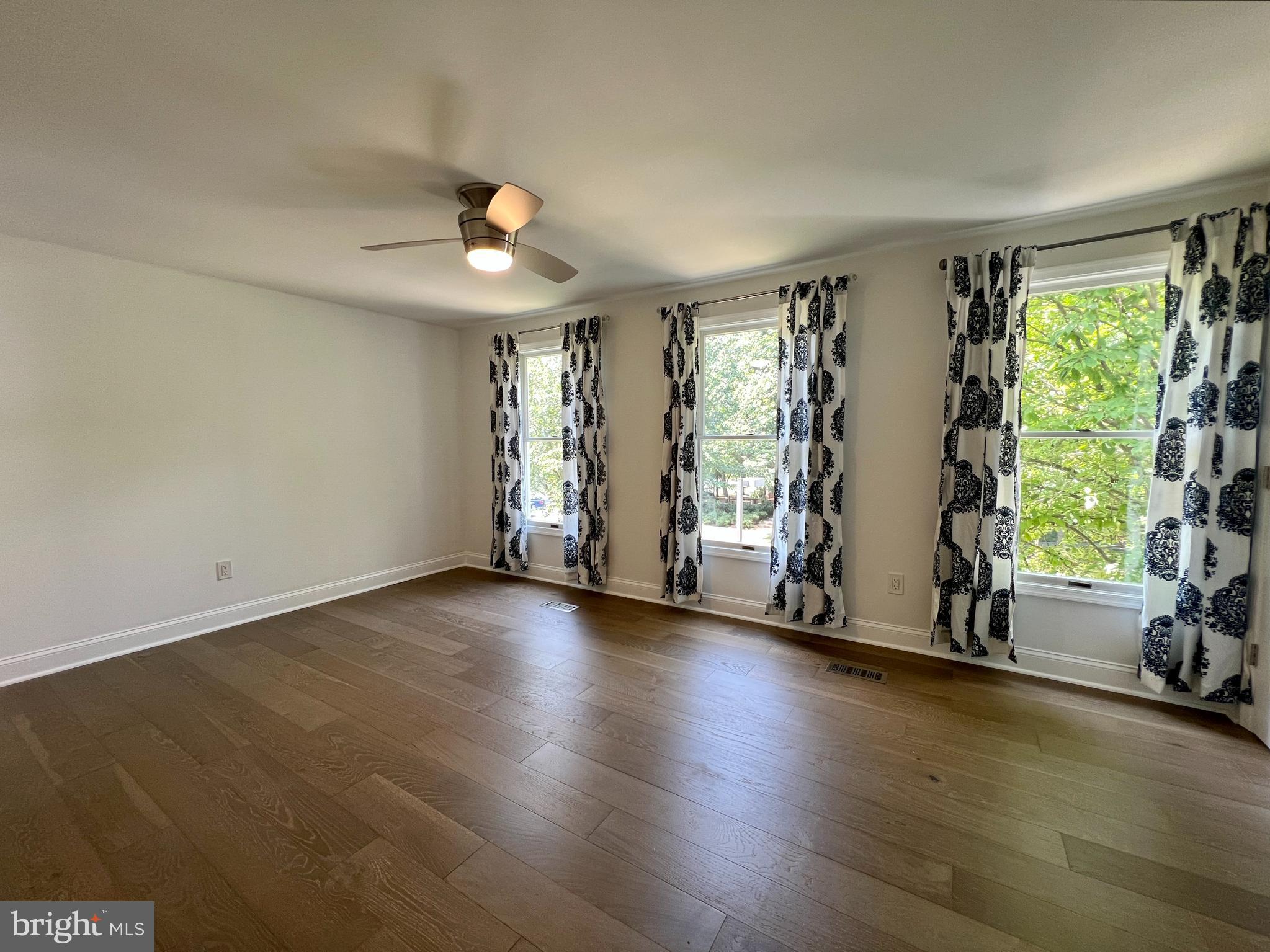 RESTON - Residential Lease