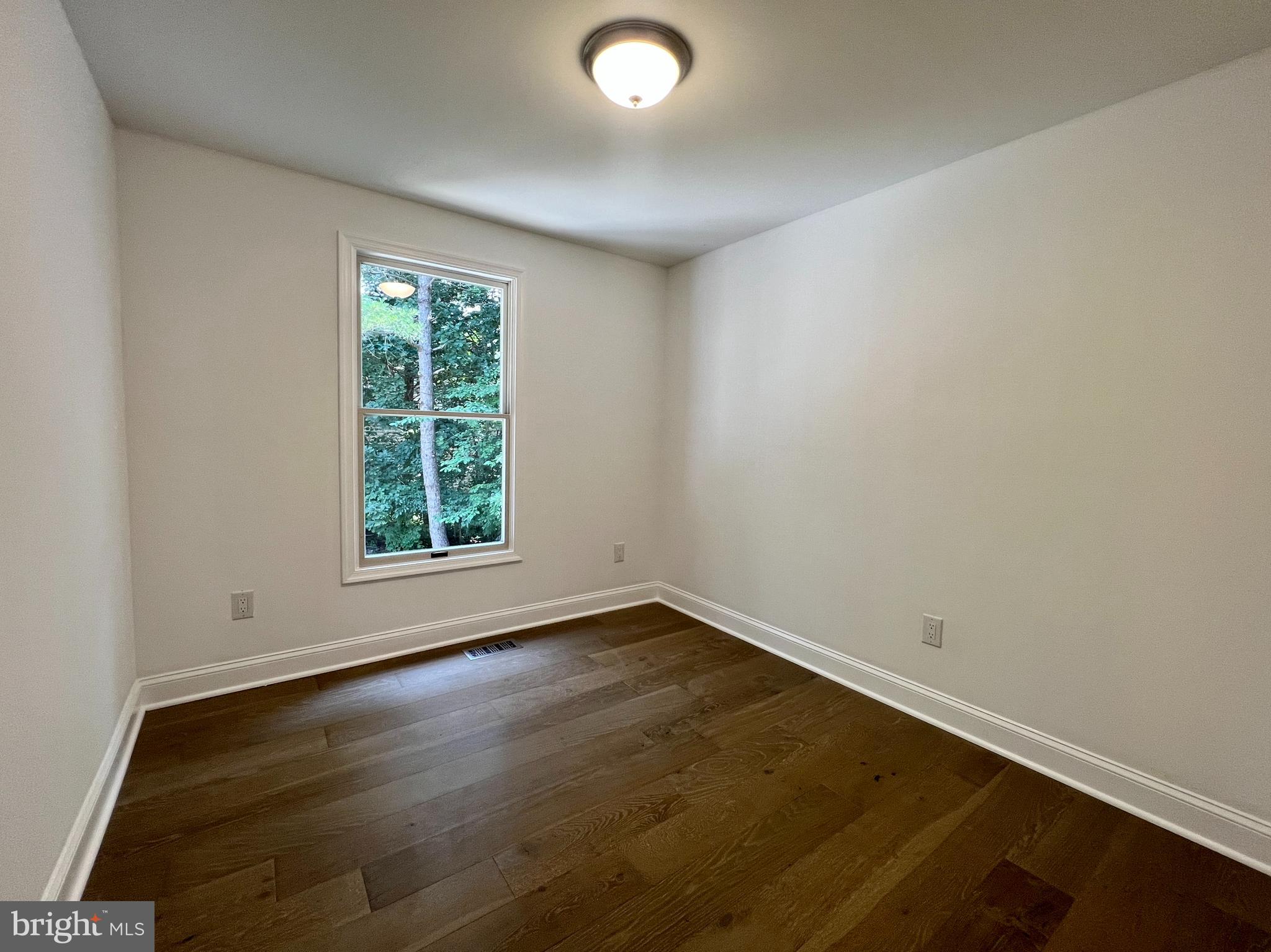 RESTON - Residential Lease