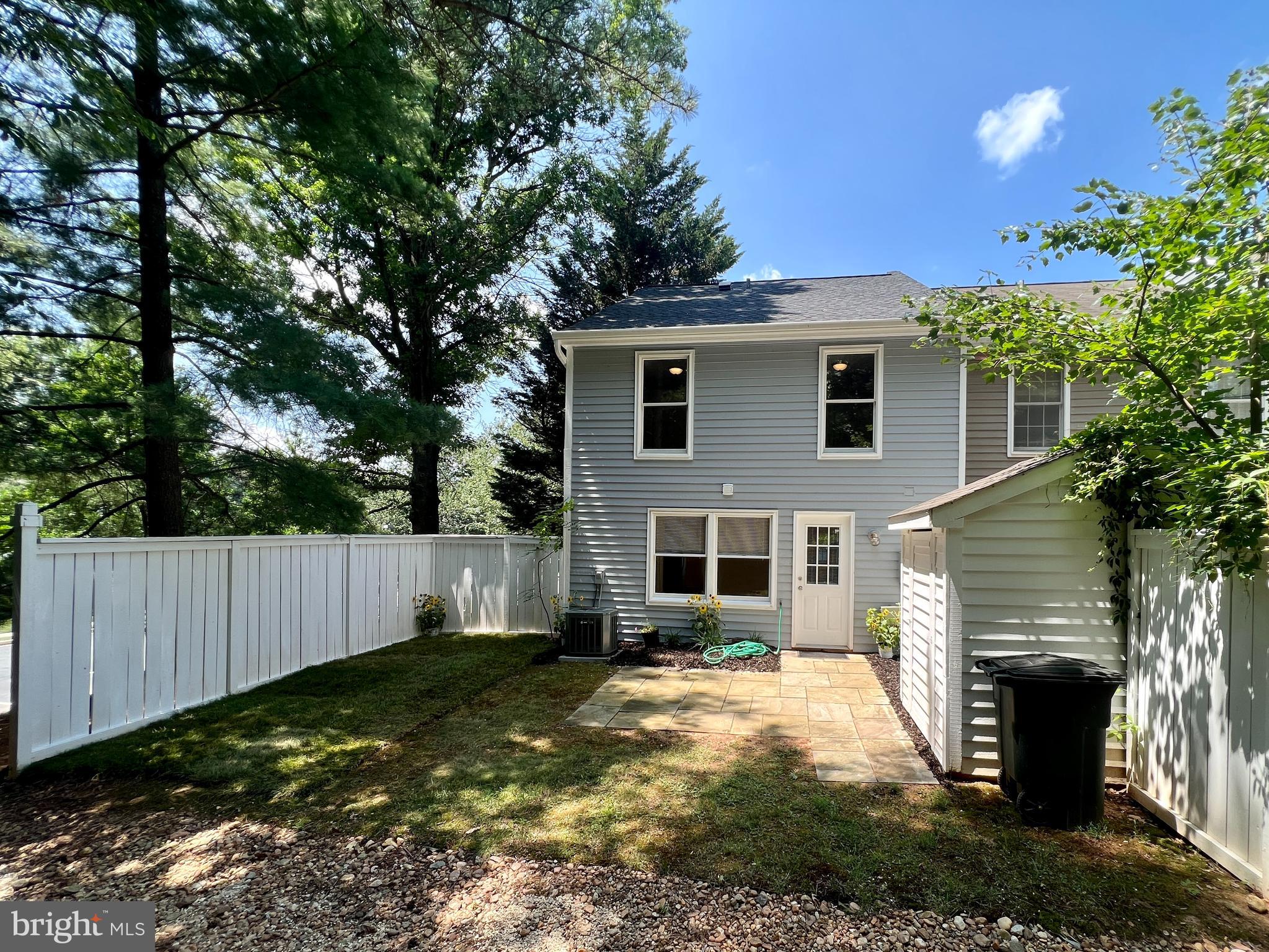 RESTON - Residential Lease