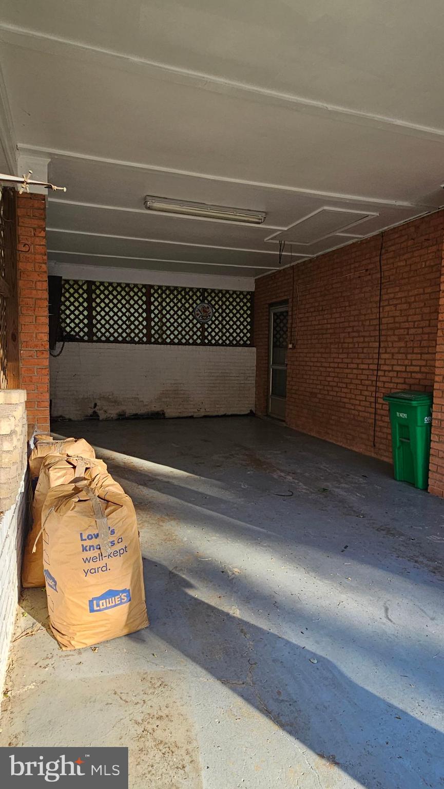 TEMPLE HILLS - Residential