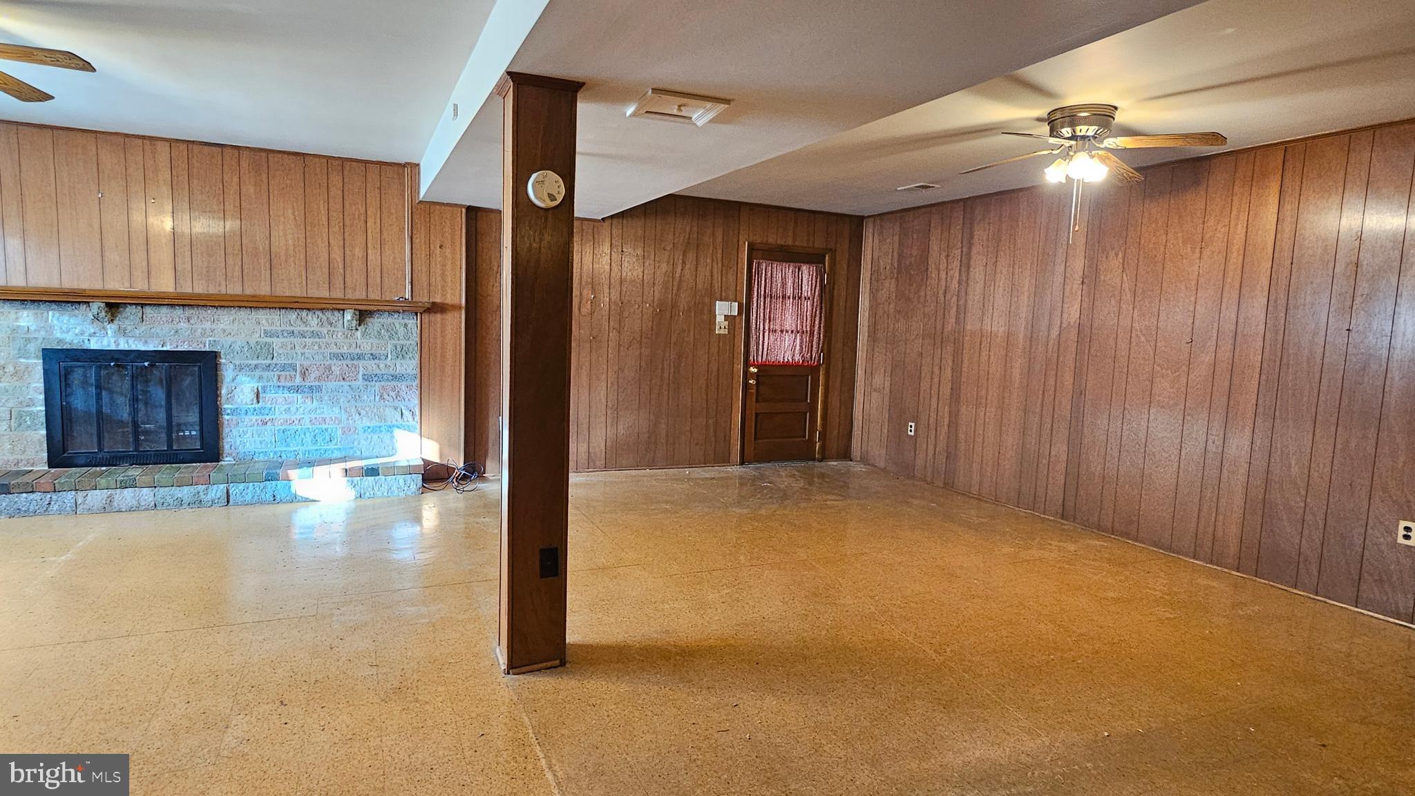 TEMPLE HILLS - Residential