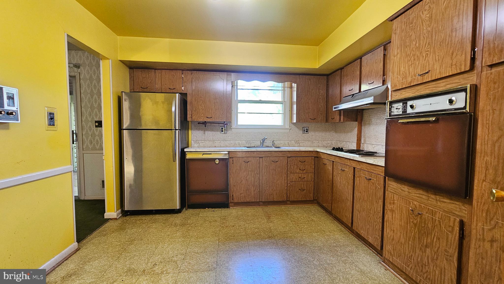 TEMPLE HILLS - Residential