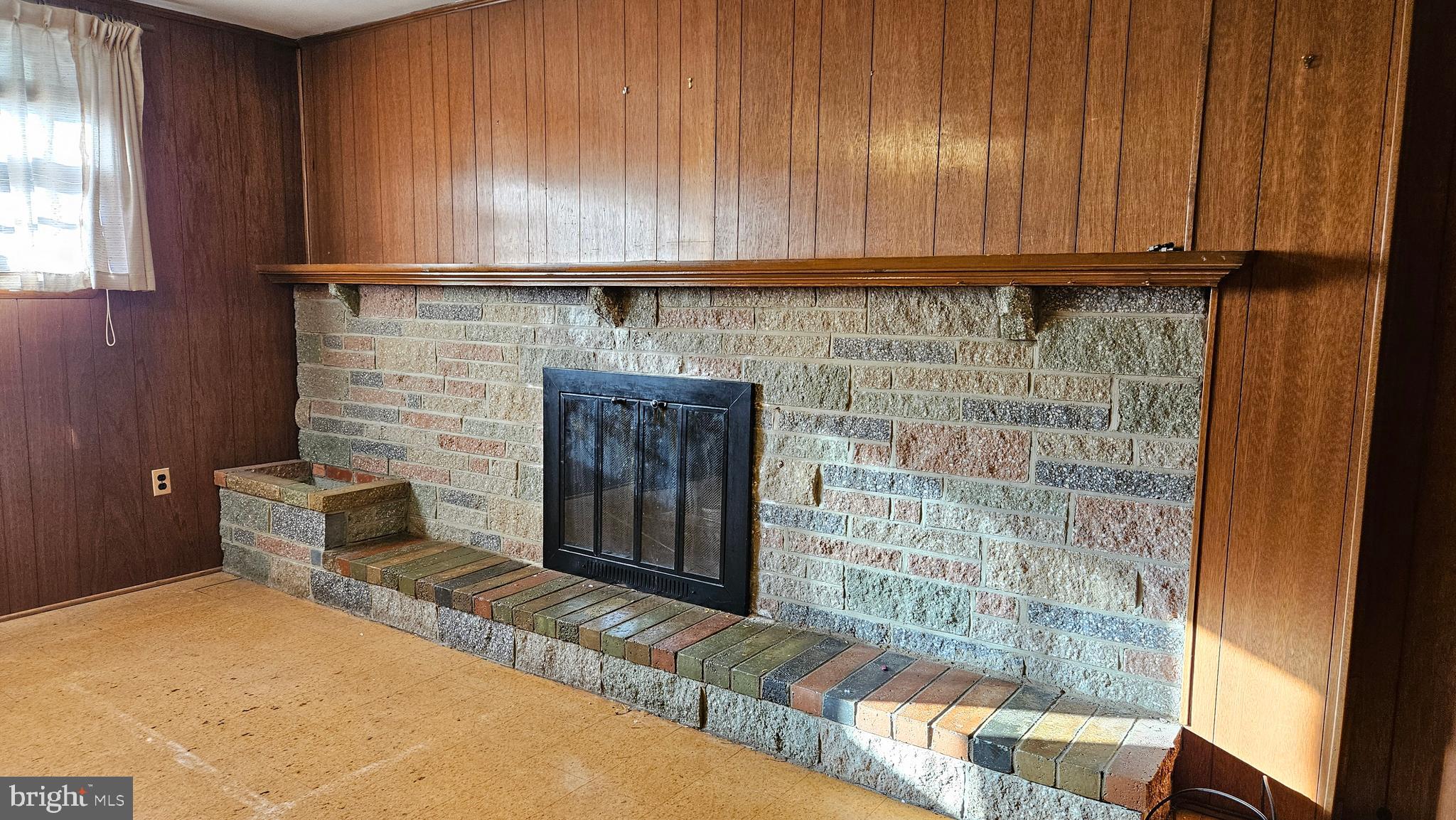 TEMPLE HILLS - Residential