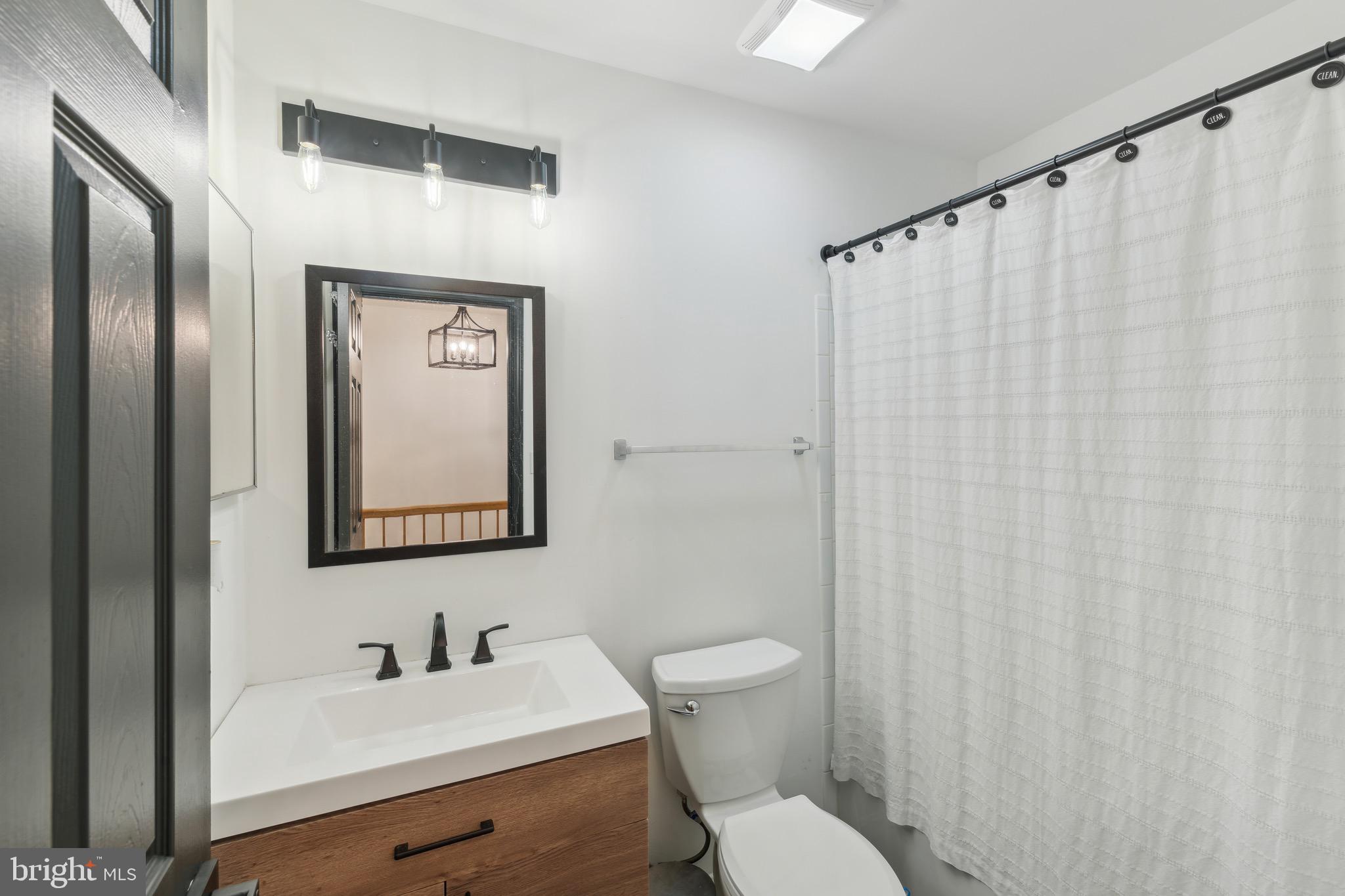 WOODVIEW VILLAGE WEST - Residential Lease