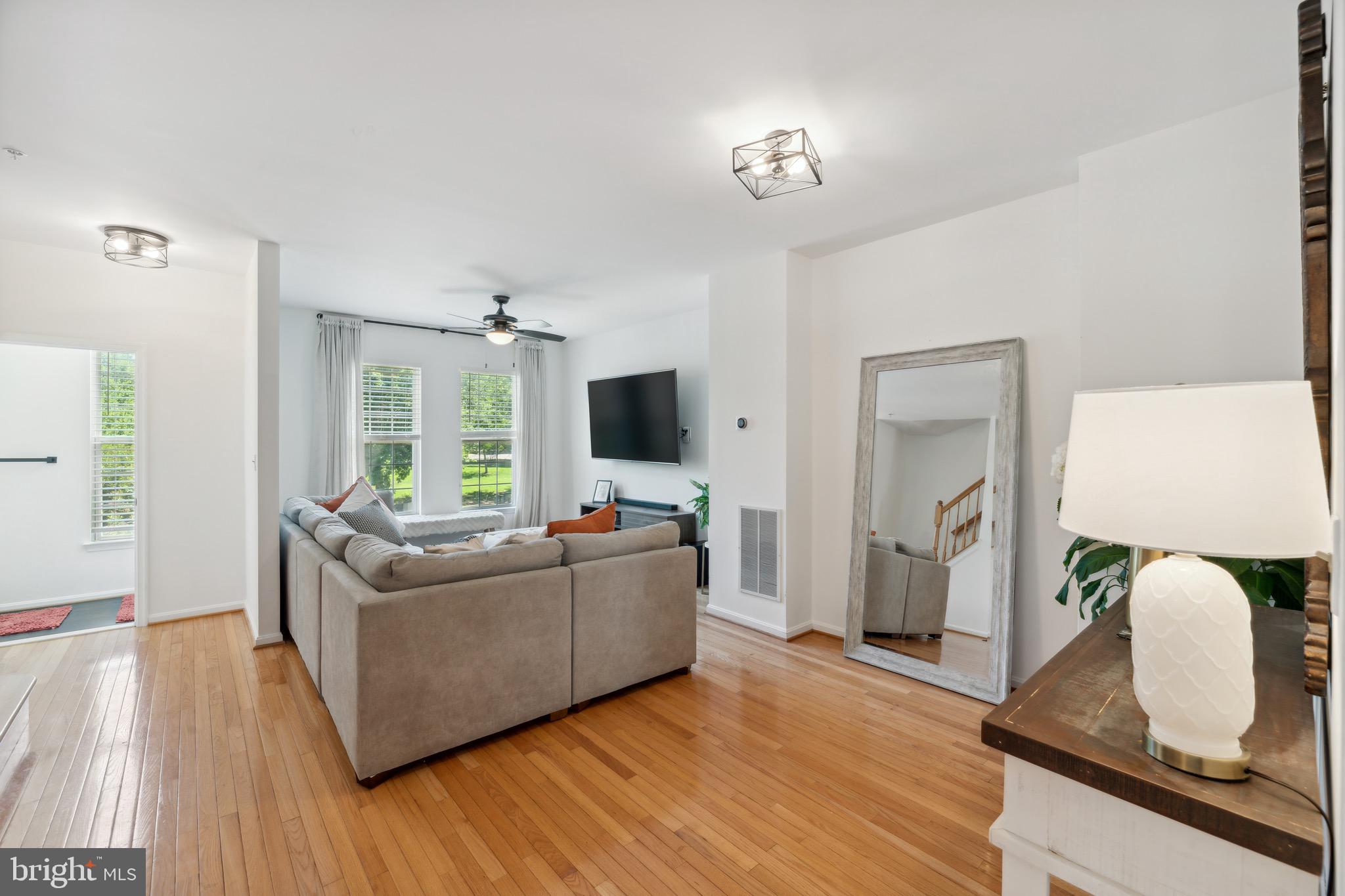 WOODVIEW VILLAGE WEST - Residential Lease