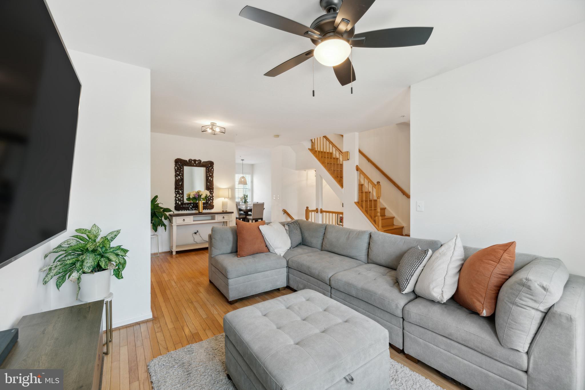 WOODVIEW VILLAGE WEST - Residential Lease