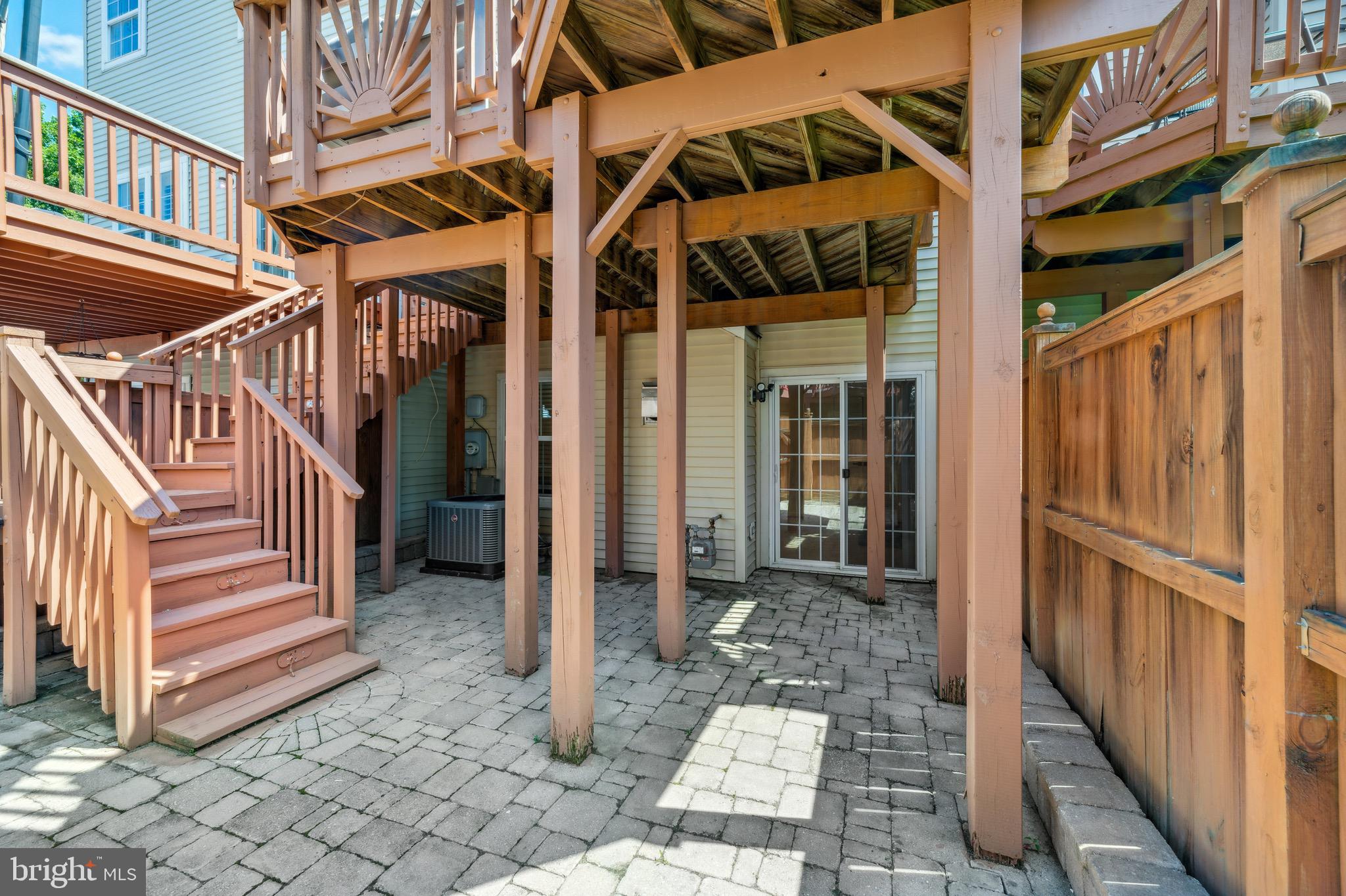 WOODVIEW VILLAGE WEST - Residential Lease