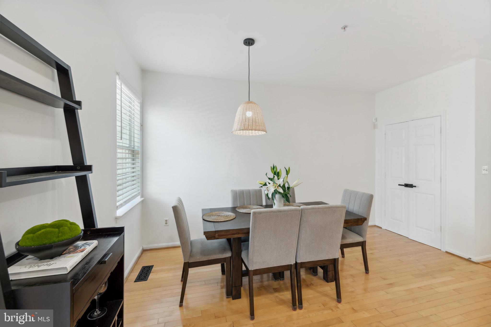 WOODVIEW VILLAGE WEST - Residential Lease