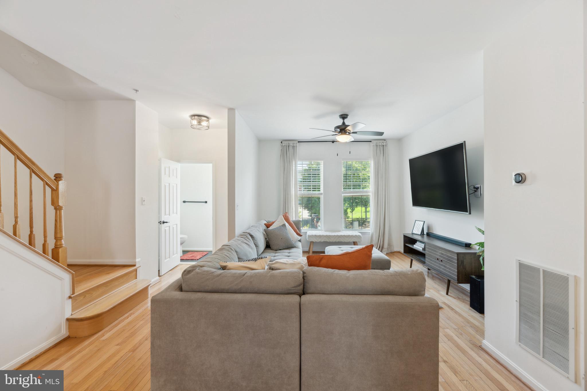 WOODVIEW VILLAGE WEST - Residential Lease