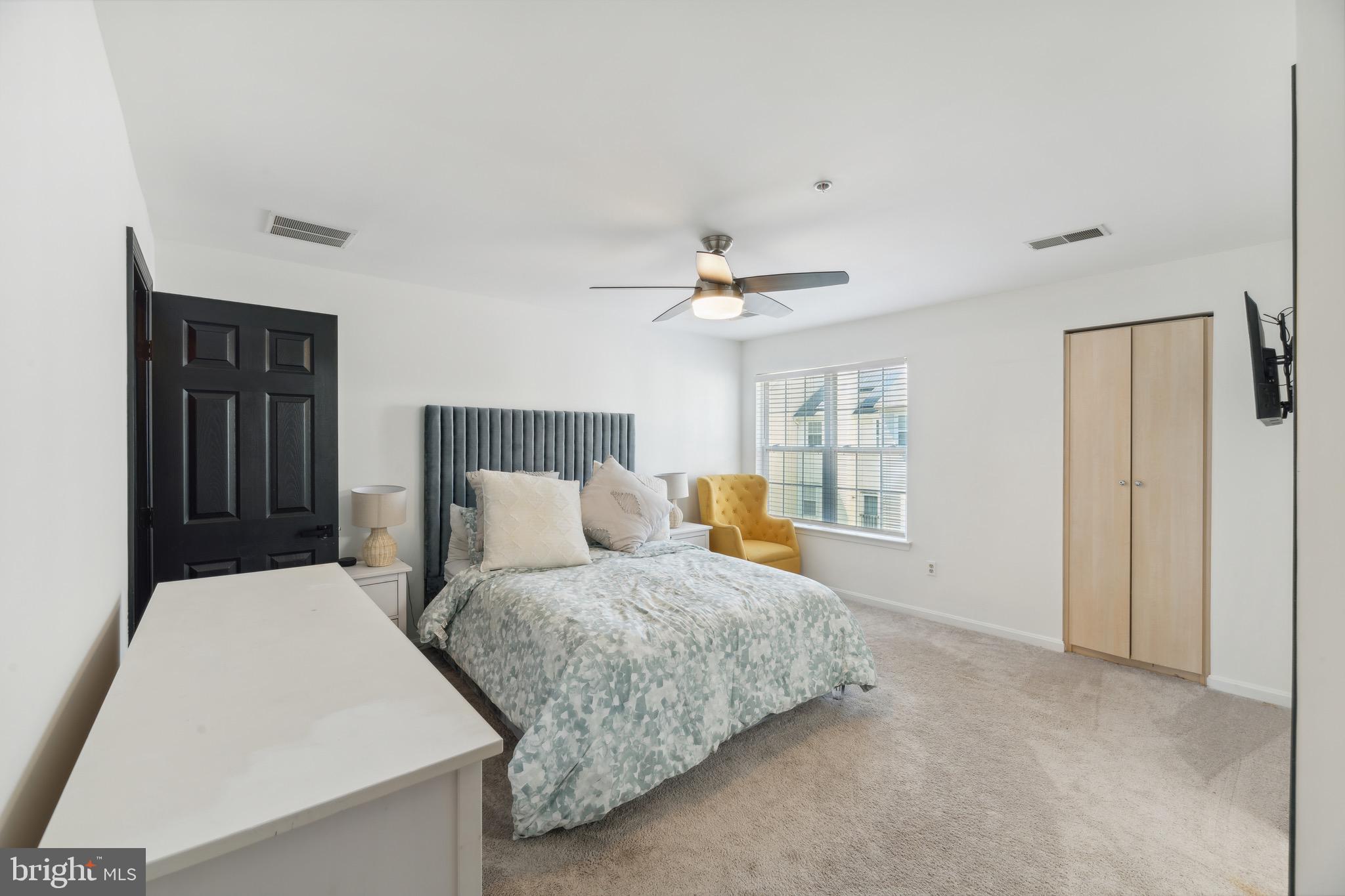 WOODVIEW VILLAGE WEST - Residential Lease